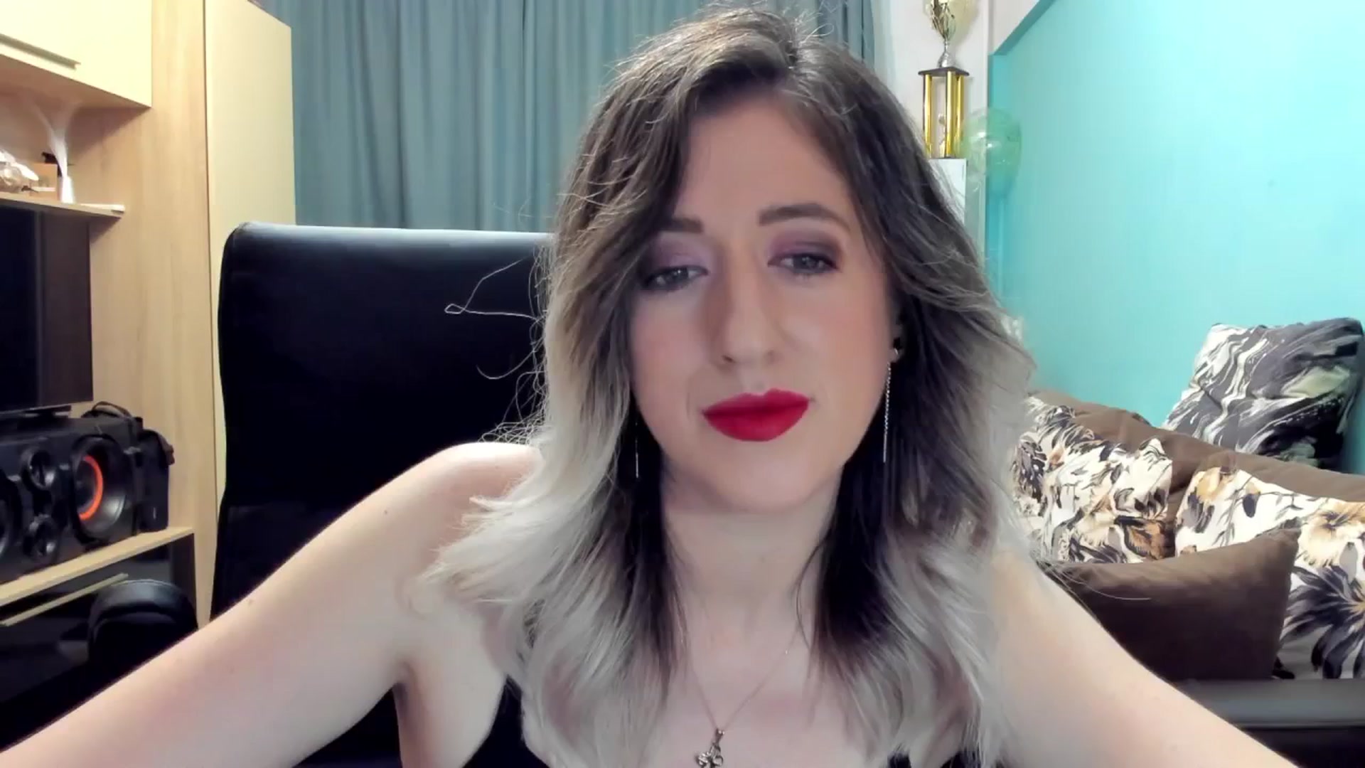 Gallery image thumbnail from SweetDelia_'s myfreecams stream on, 10/31/2024, 02:19 image 2 of 20