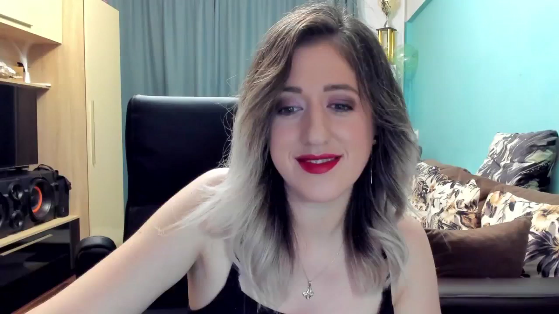 Gallery image thumbnail from SweetDelia_'s myfreecams stream on, 10/31/2024, 02:19 image 8 of 20