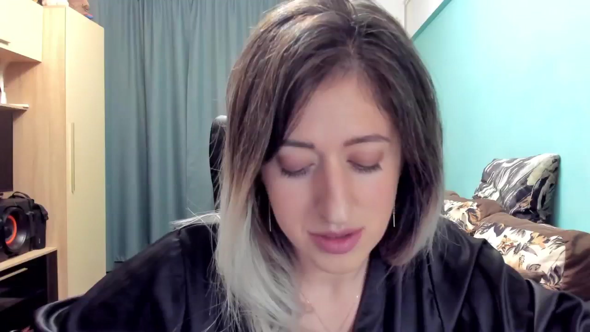 Gallery image thumbnail from SweetDelia_'s myfreecams stream on, 11/04/2024, 24:10 image 3 of 20