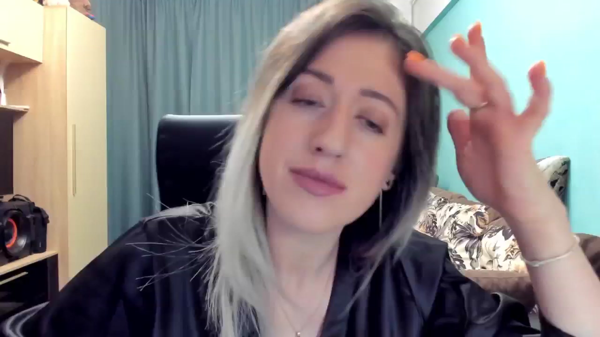 Gallery image thumbnail from SweetDelia_'s myfreecams stream on, 11/04/2024, 24:10 image 8 of 20
