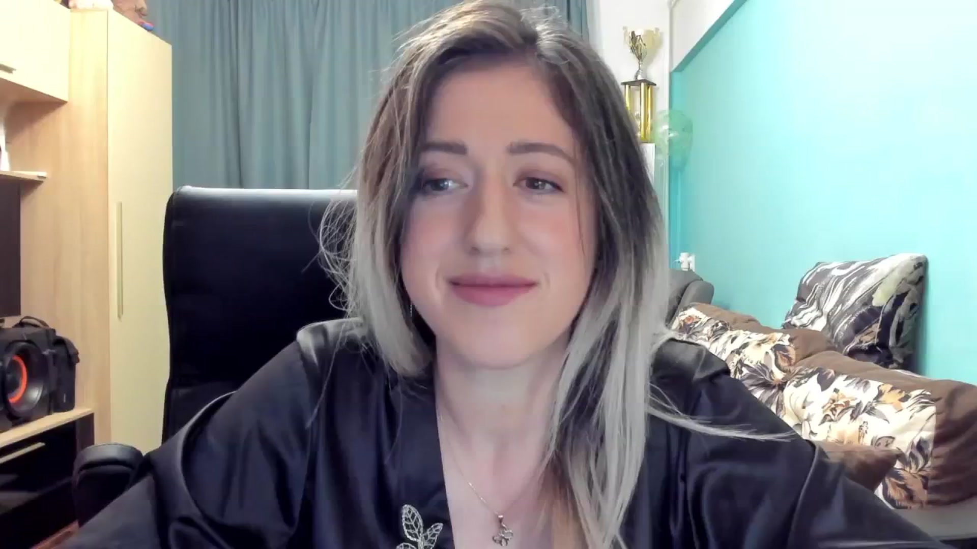 Gallery image thumbnail from SweetDelia_'s myfreecams stream on, 11/04/2024, 01:48 image 10 of 20