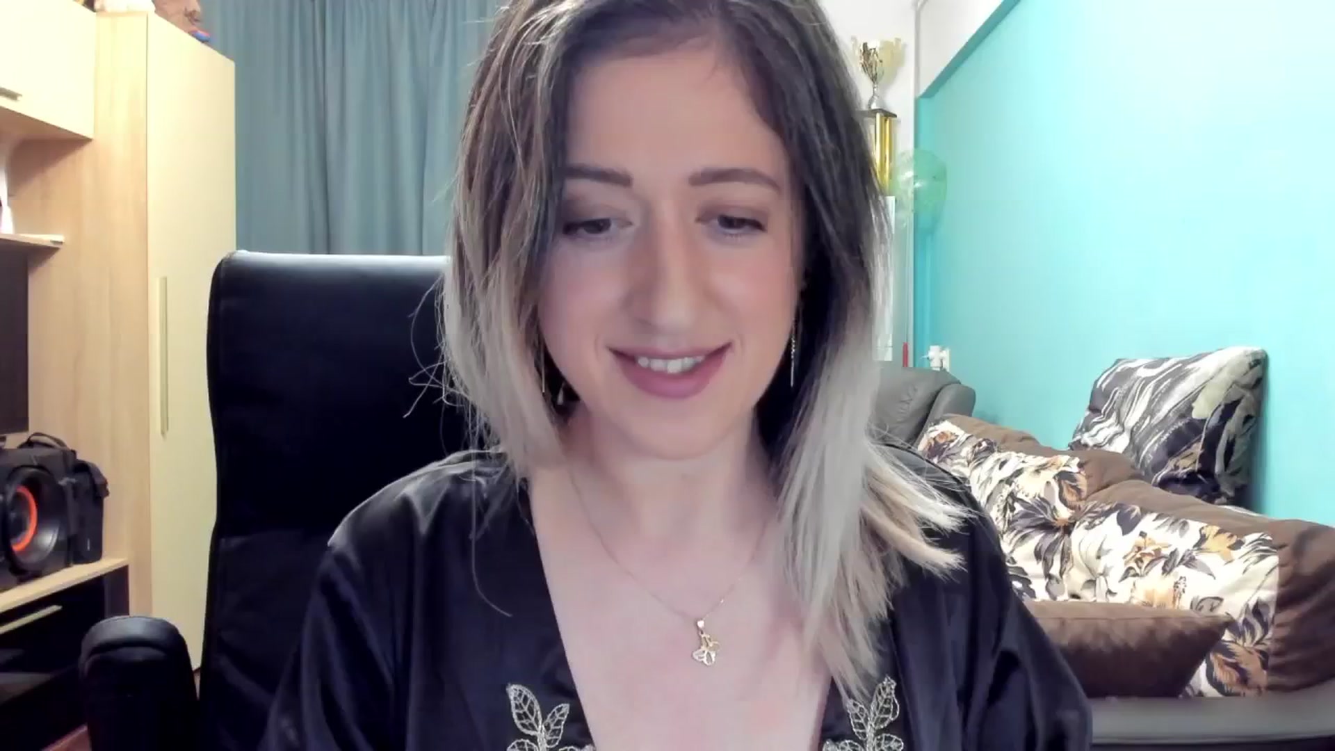 Gallery image thumbnail from SweetDelia_'s myfreecams stream on, 11/04/2024, 01:48 image 12 of 20
