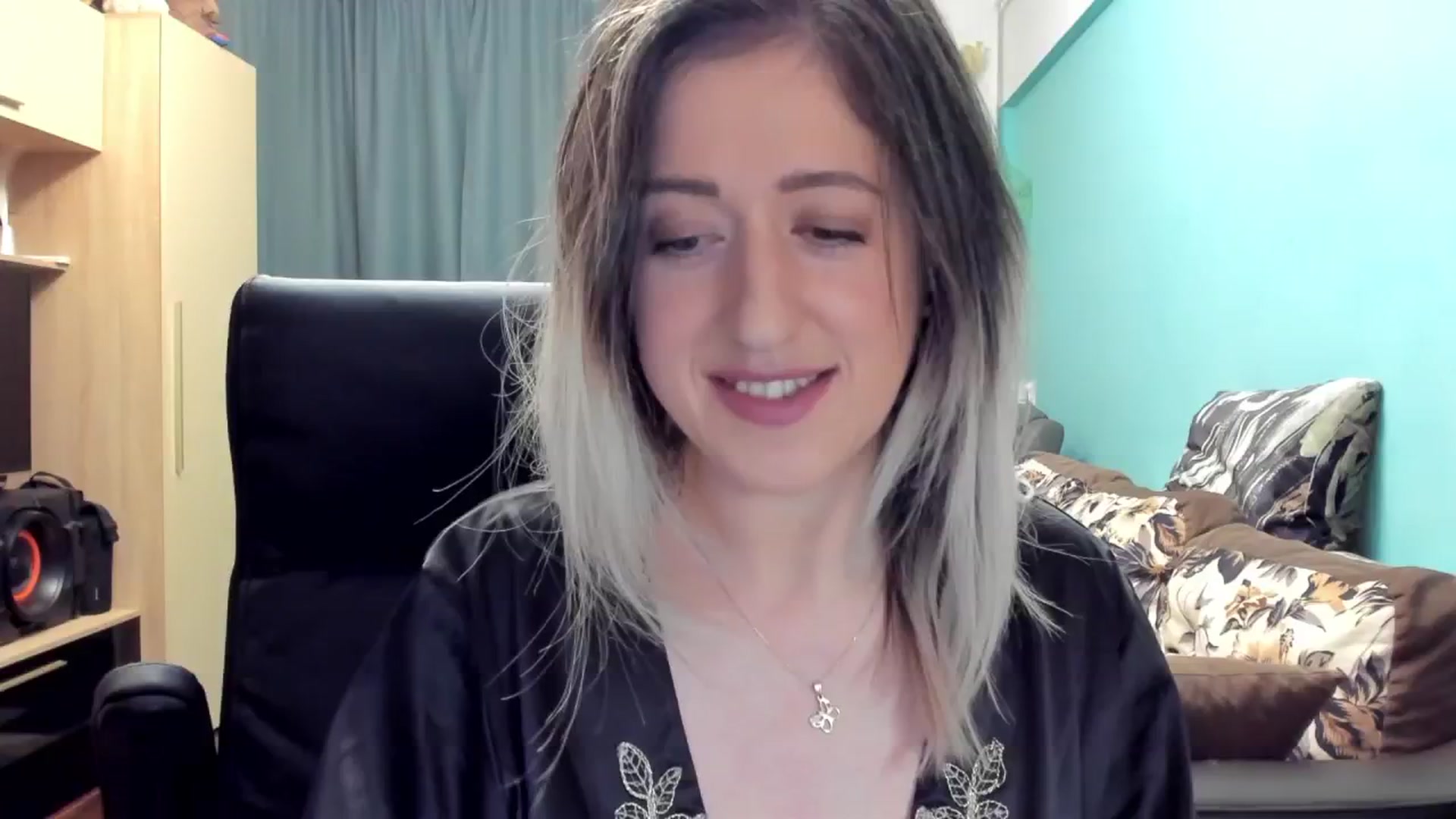 Gallery image thumbnail from SweetDelia_'s myfreecams stream on, 11/04/2024, 01:48 image 11 of 20