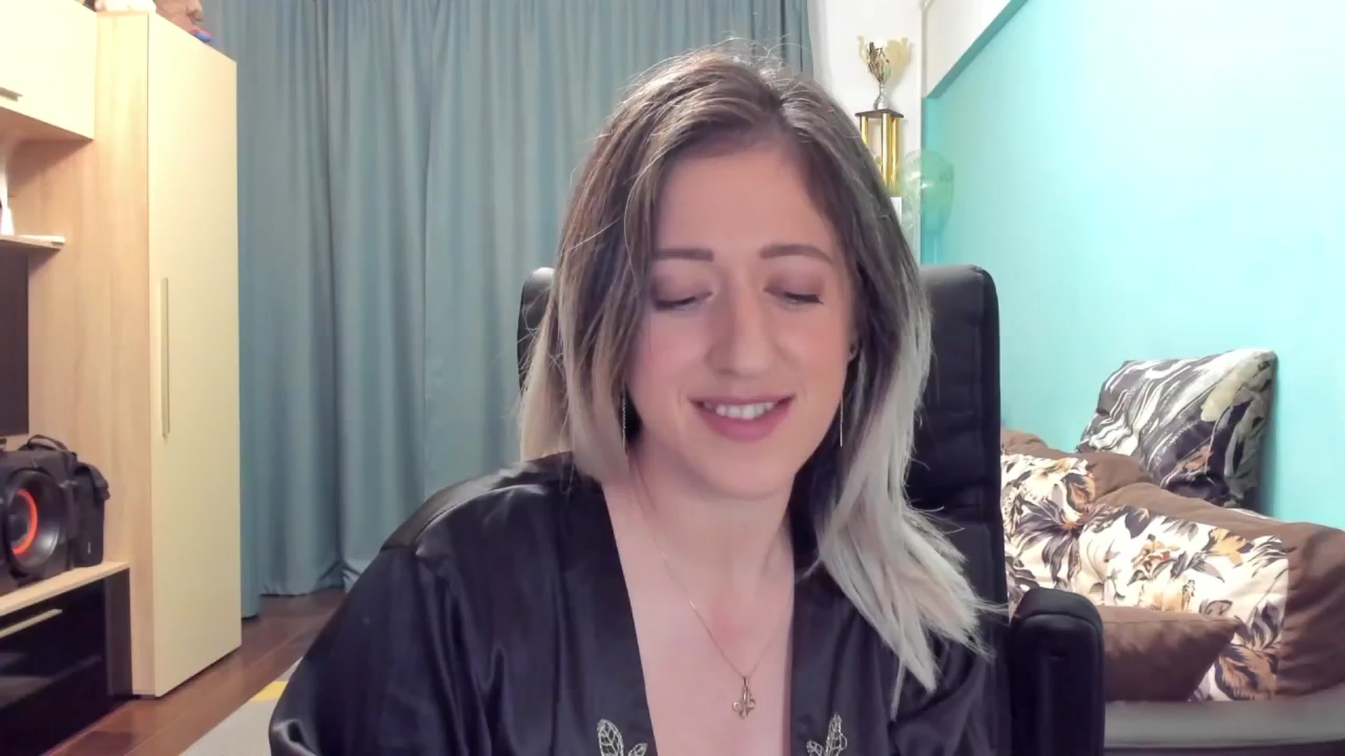 Gallery image thumbnail from SweetDelia_'s myfreecams stream on, 11/04/2024, 01:48 image 19 of 20