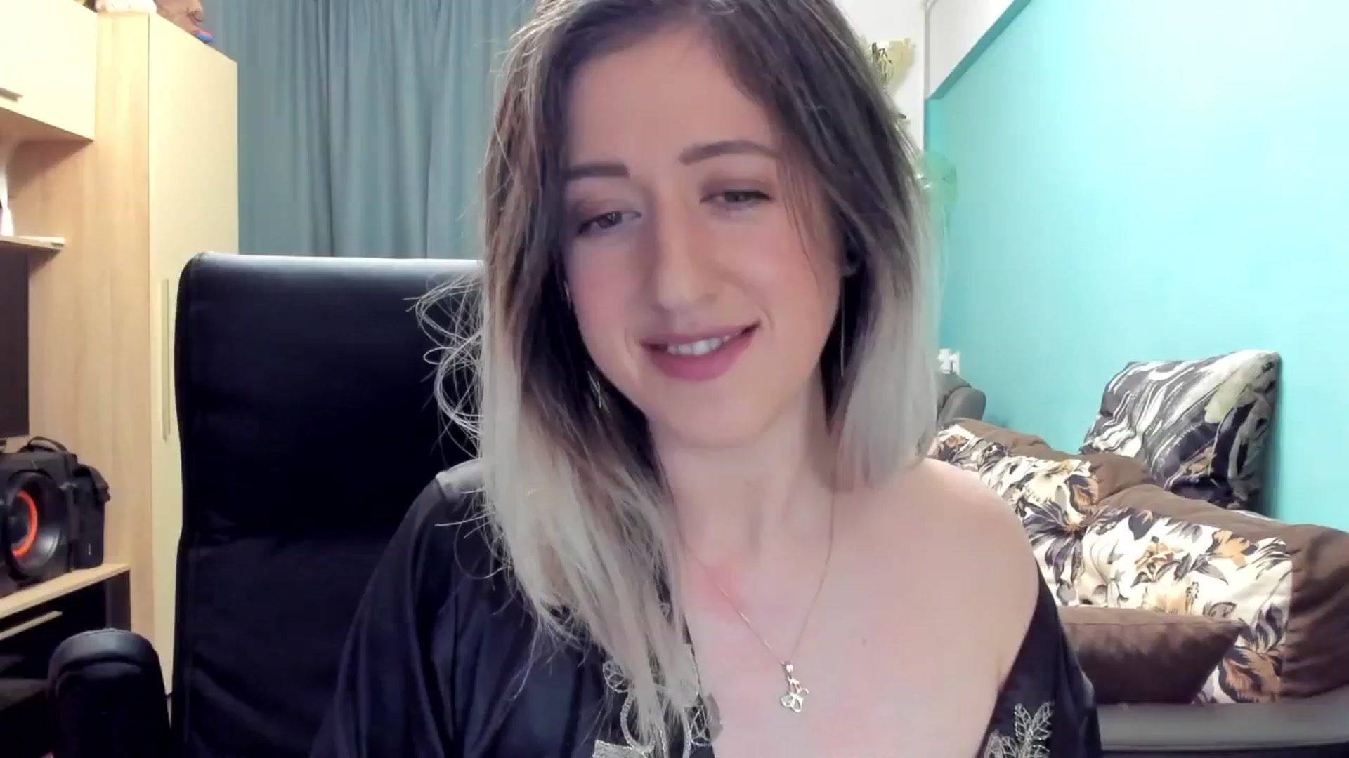 Gallery image thumbnail from SweetDelia_'s myfreecams stream on, 11/04/2024, 01:48 image 14 of 20