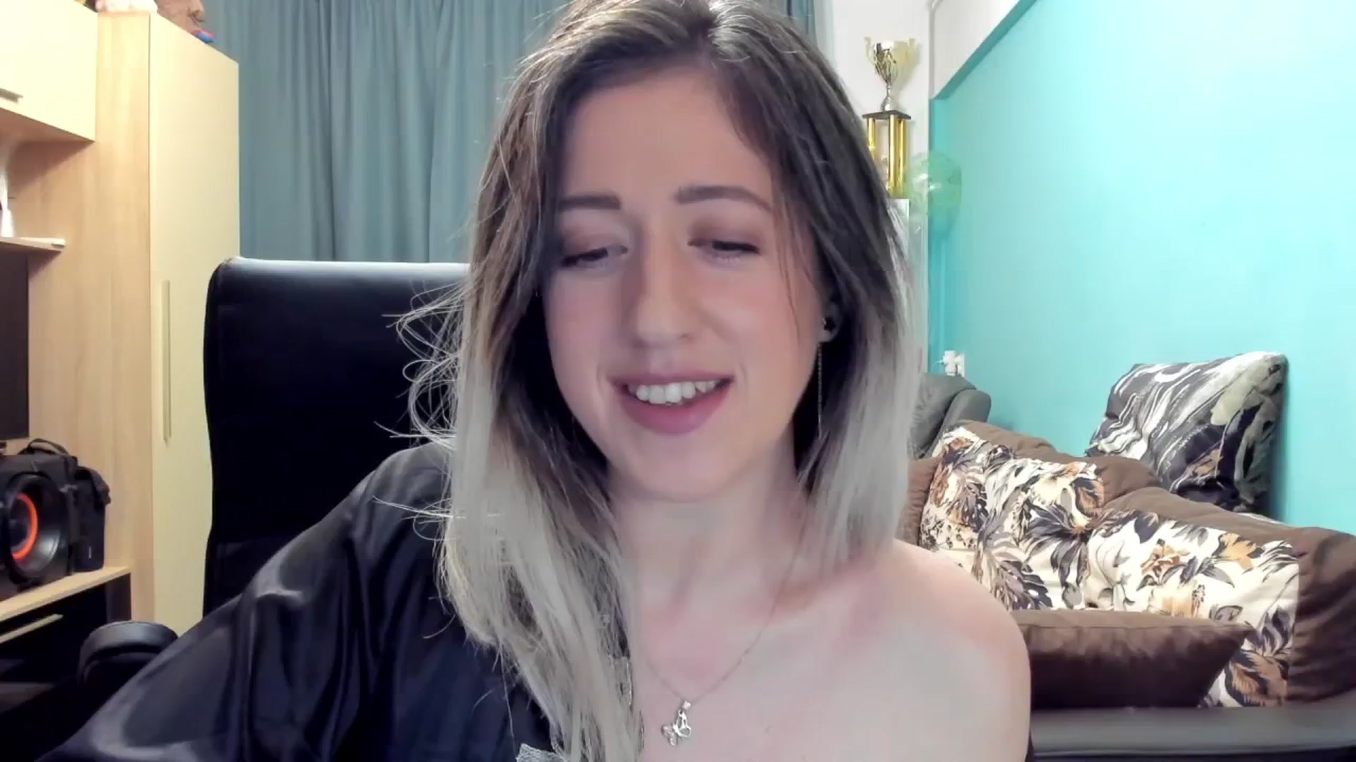 Gallery image thumbnail from SweetDelia_'s myfreecams stream on, 11/04/2024, 01:48 image 13 of 20