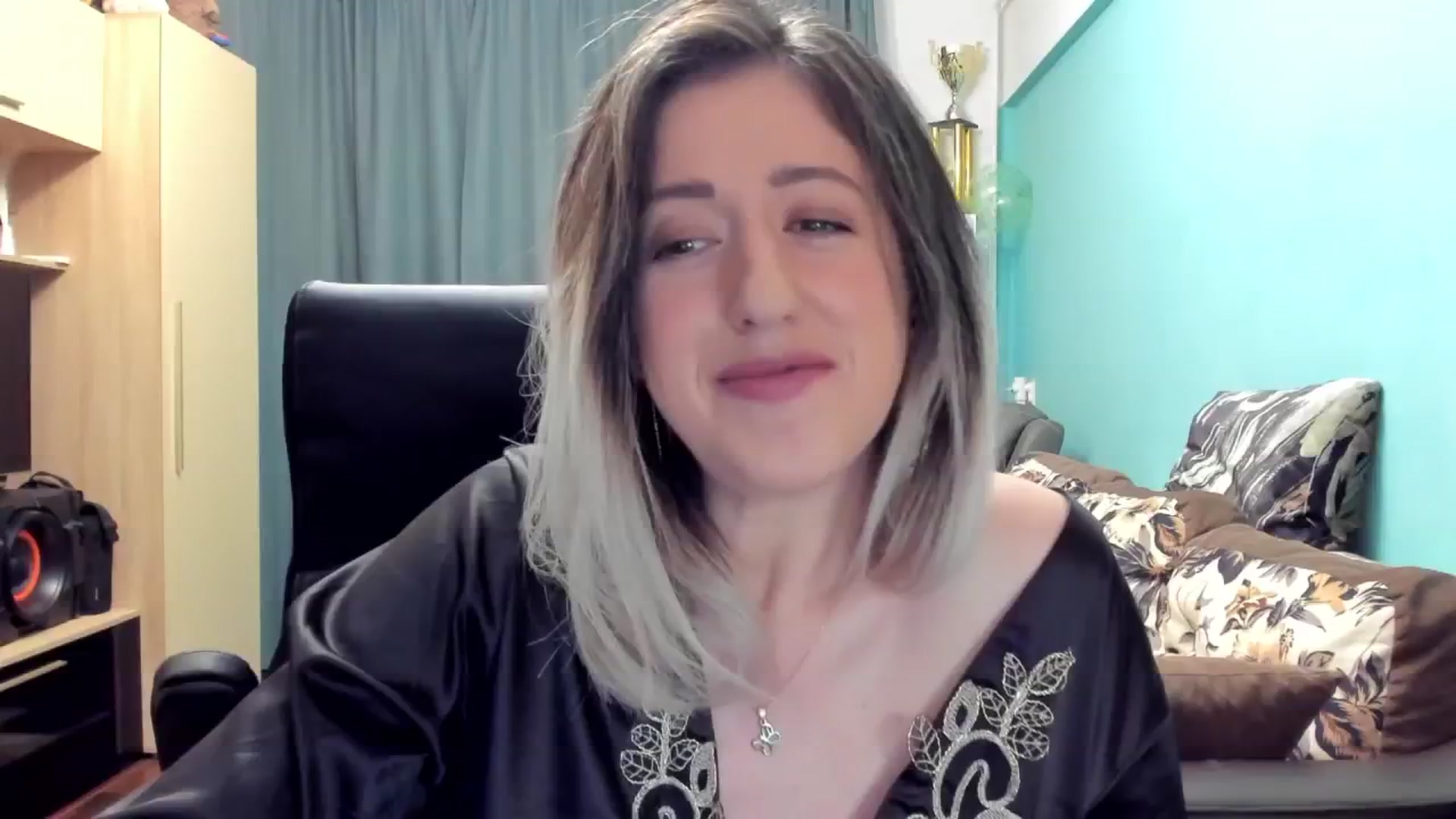 Gallery image thumbnail from SweetDelia_'s myfreecams stream on, 11/04/2024, 01:48 image 9 of 20