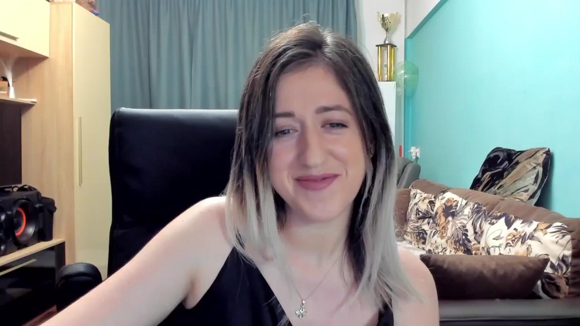 Gallery image thumbnail from SweetDelia_'s myfreecams stream on, 11/05/2024, 01:33 image 10 of 20