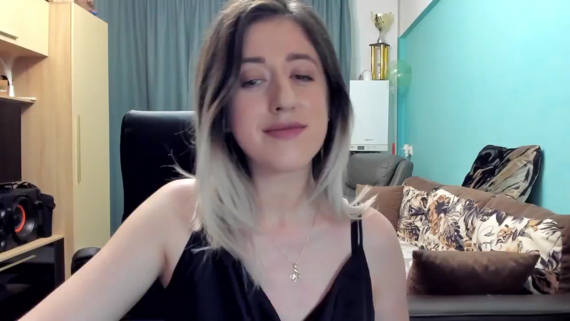 Gallery image thumbnail from SweetDelia_'s myfreecams stream on, 11/05/2024, 01:33 image 11 of 20