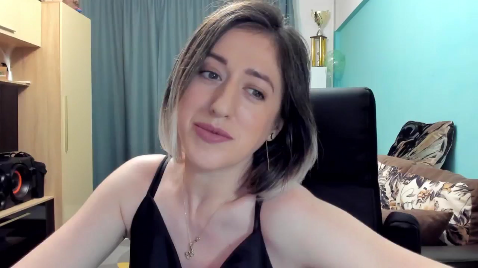Gallery image thumbnail from SweetDelia_'s myfreecams stream on, 11/05/2024, 01:33 image 7 of 20