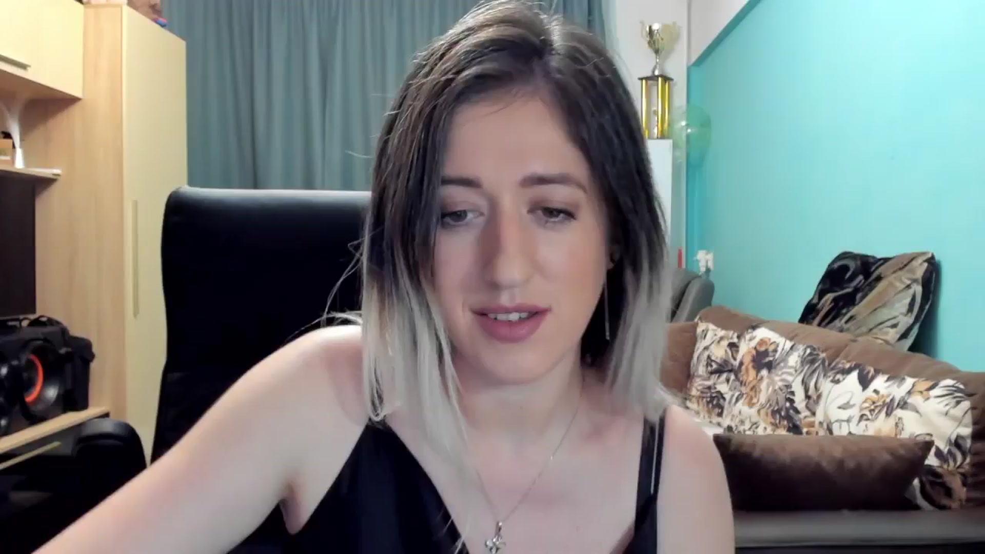 Gallery image thumbnail from SweetDelia_'s myfreecams stream on, 11/05/2024, 01:33 image 16 of 20