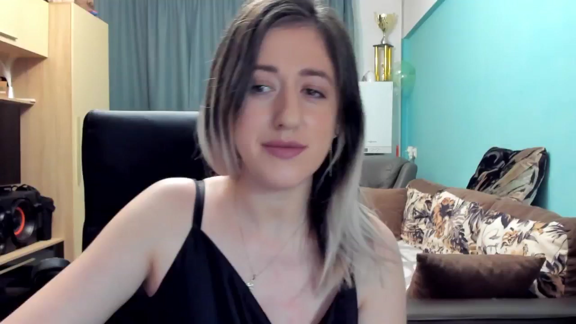 Gallery image thumbnail from SweetDelia_'s myfreecams stream on, 11/05/2024, 01:33 image 8 of 20