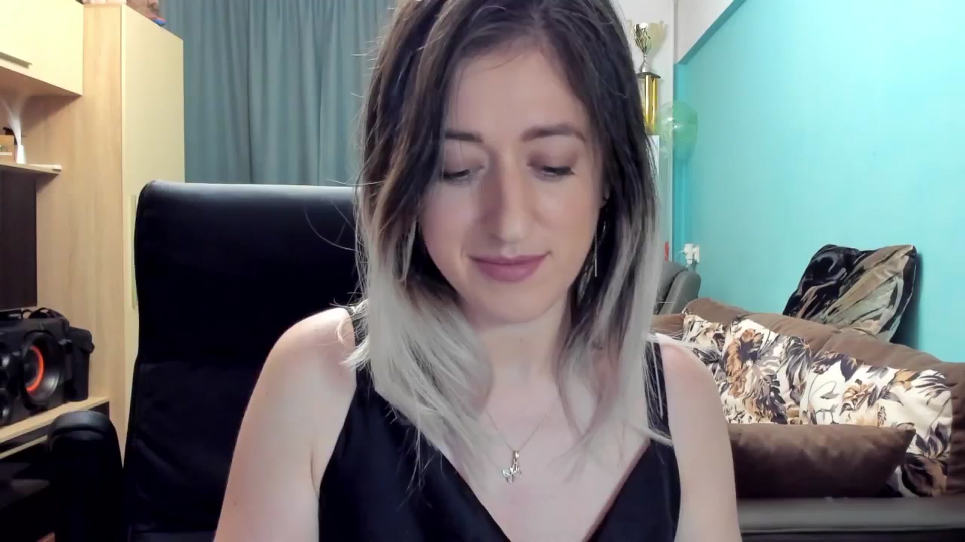 Gallery image thumbnail from SweetDelia_'s myfreecams stream on, 11/05/2024, 01:33 image 18 of 20