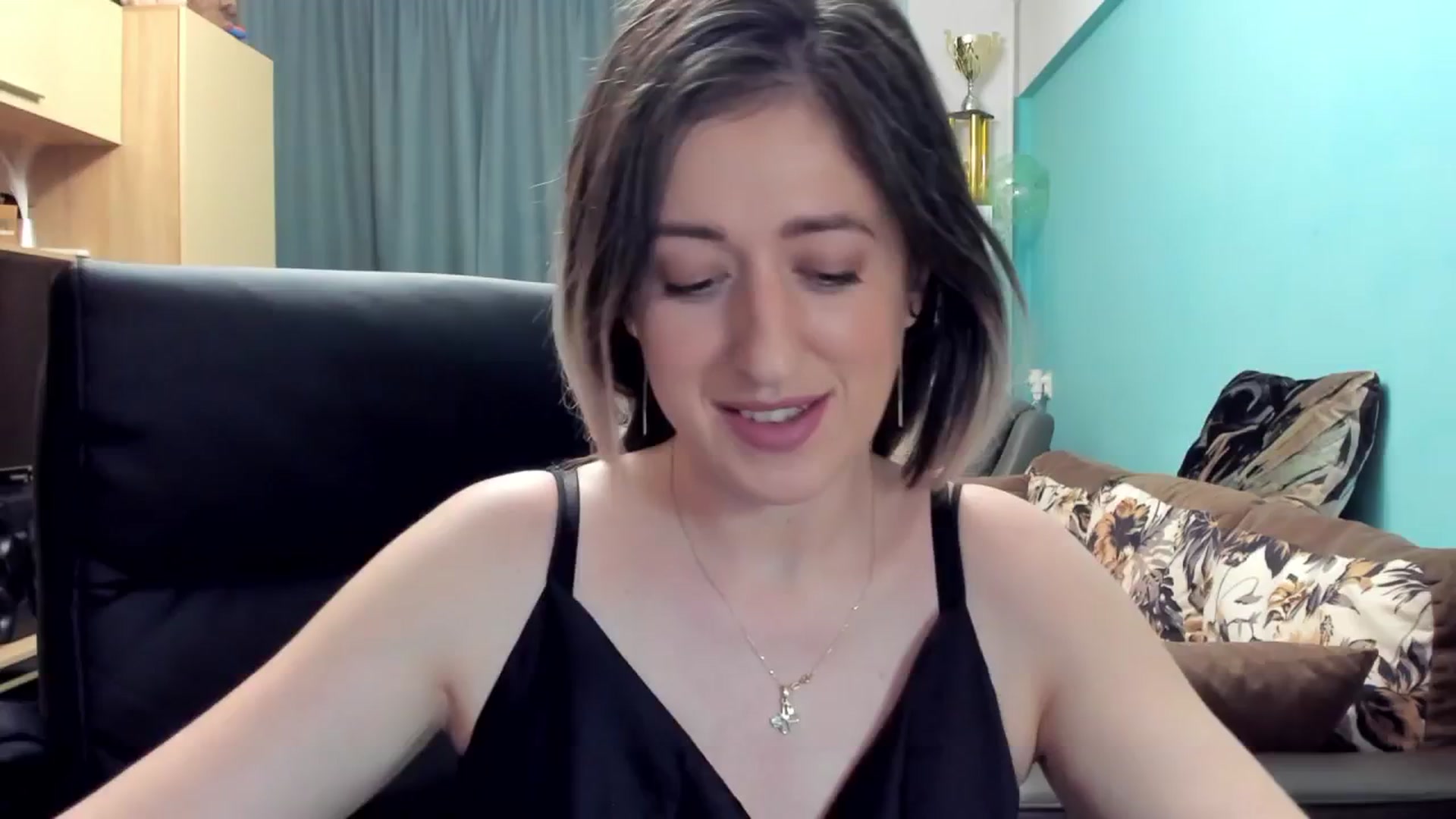 Gallery image thumbnail from SweetDelia_'s myfreecams stream on, 11/05/2024, 01:33 image 2 of 20