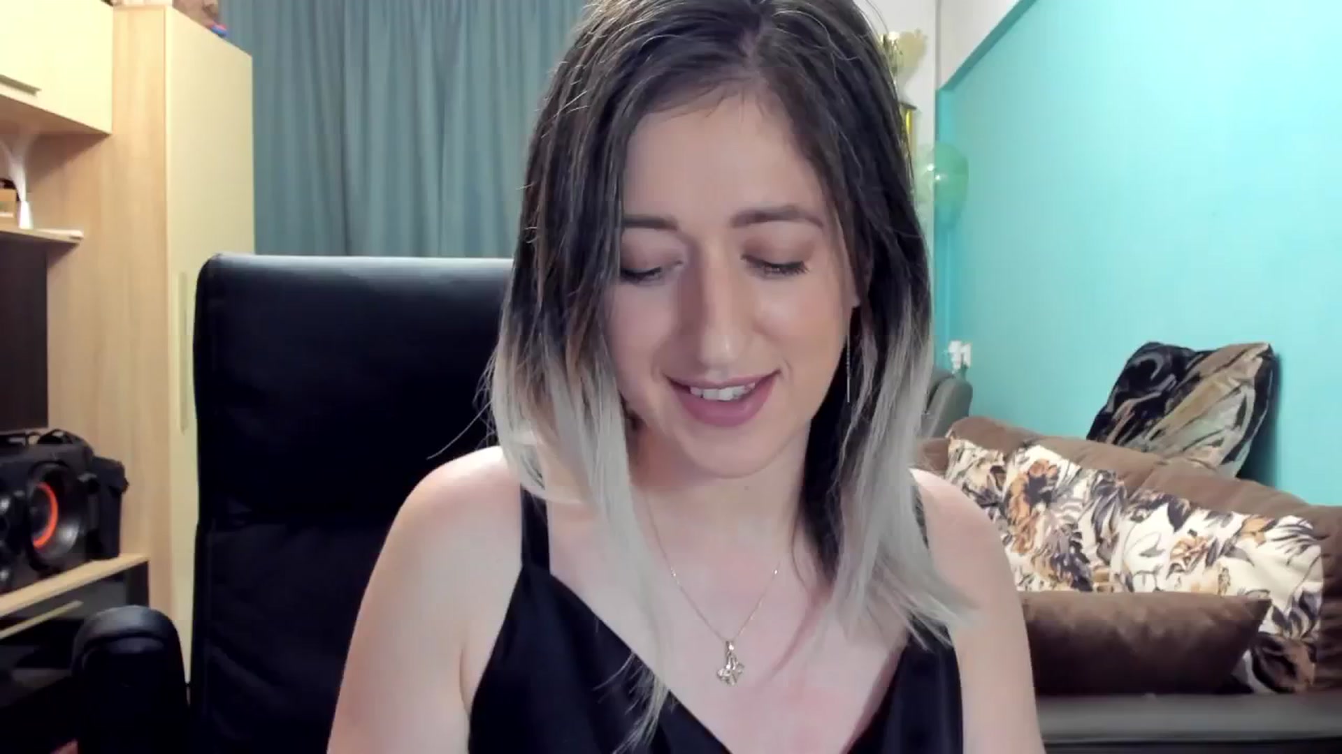Gallery image thumbnail from SweetDelia_'s myfreecams stream on, 11/05/2024, 01:33 image 9 of 20