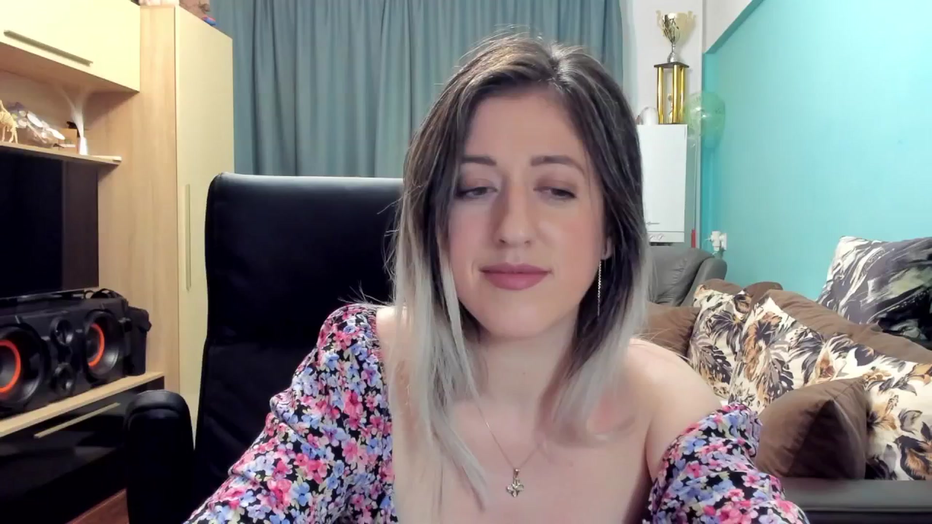 Gallery image thumbnail from SweetDelia_'s myfreecams stream on, 11/06/2024, 01:27 image 19 of 20