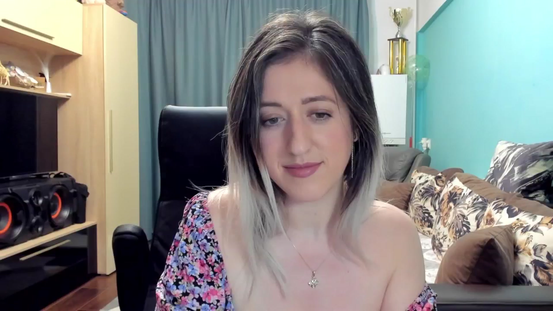 Gallery image thumbnail from SweetDelia_'s myfreecams stream on, 11/06/2024, 01:27 image 18 of 20