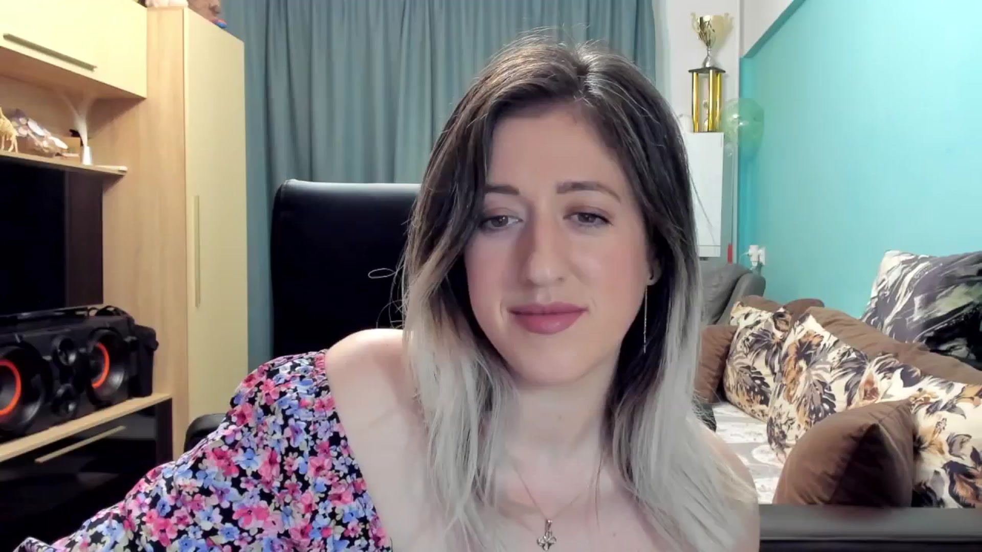 Gallery image thumbnail from SweetDelia_'s myfreecams stream on, 11/06/2024, 01:27 image 2 of 20