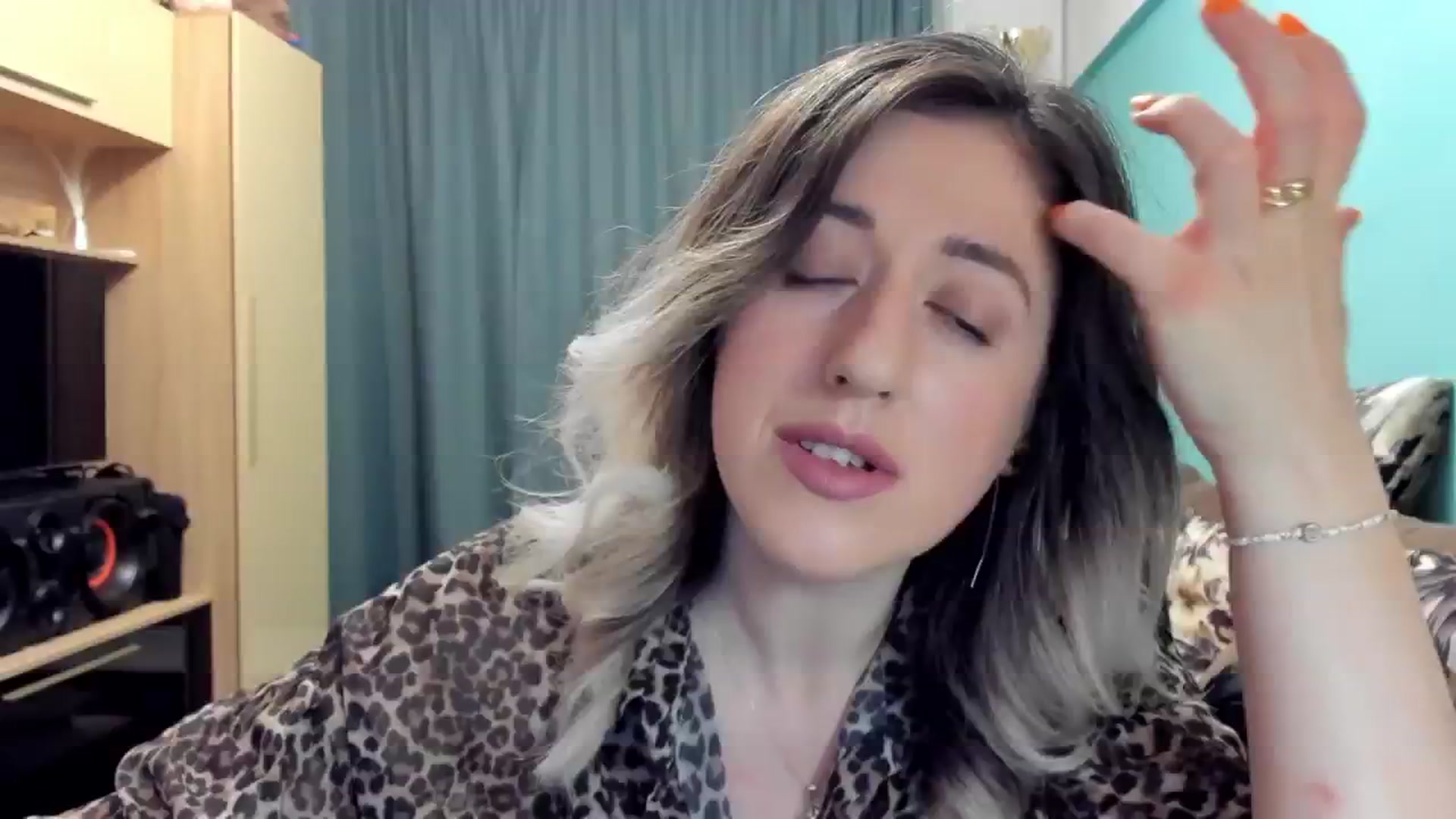 Gallery image thumbnail from SweetDelia_'s myfreecams stream on, 11/11/2024, 23:13 image 13 of 20