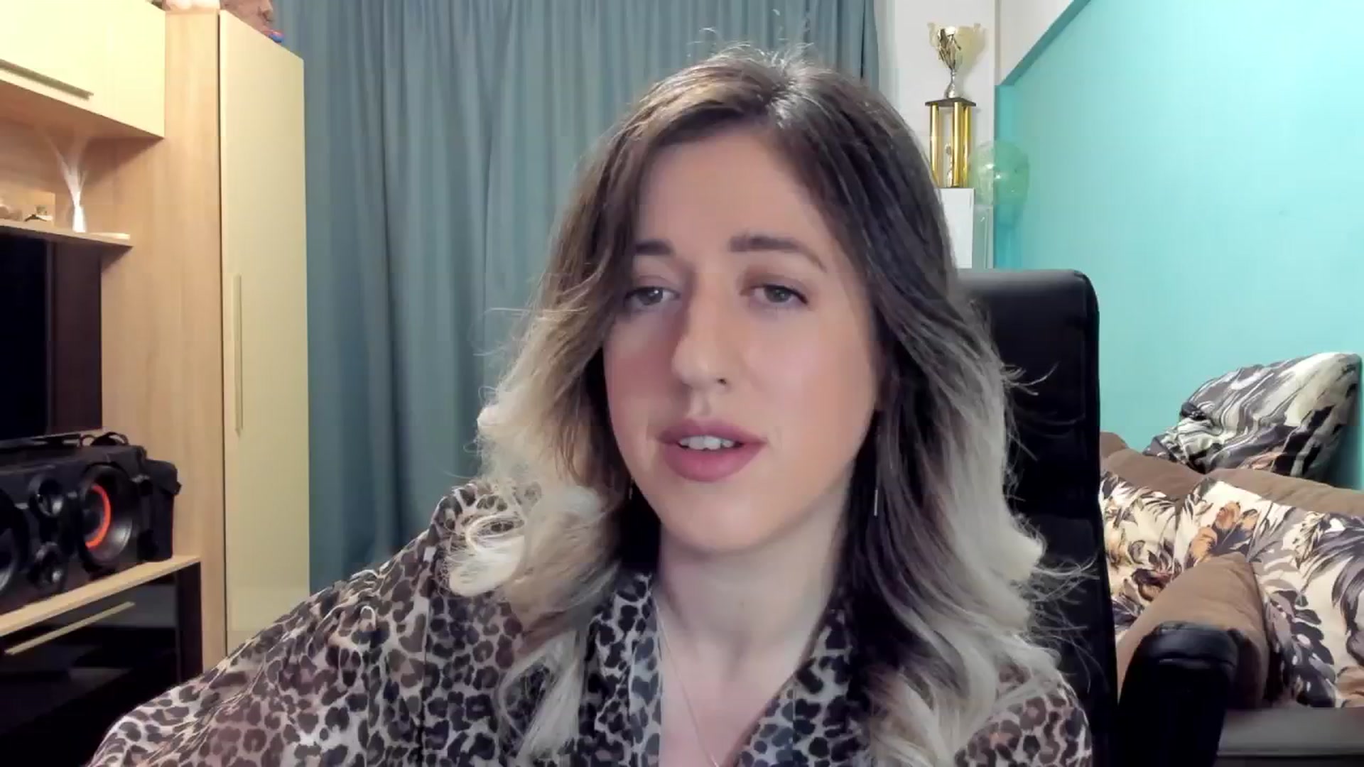 Gallery image thumbnail from SweetDelia_'s myfreecams stream on, 11/11/2024, 23:13 image 15 of 20