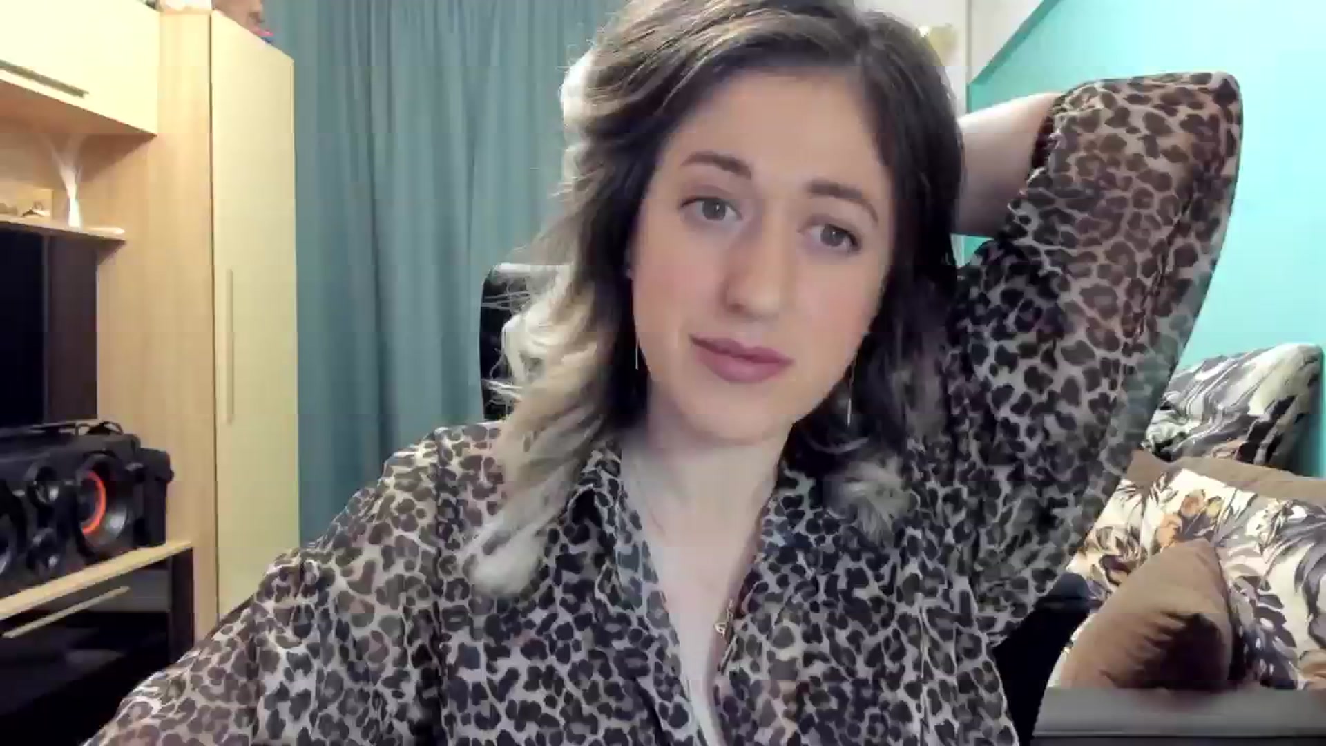 Gallery image thumbnail from SweetDelia_'s myfreecams stream on, 11/11/2024, 23:13 image 7 of 20