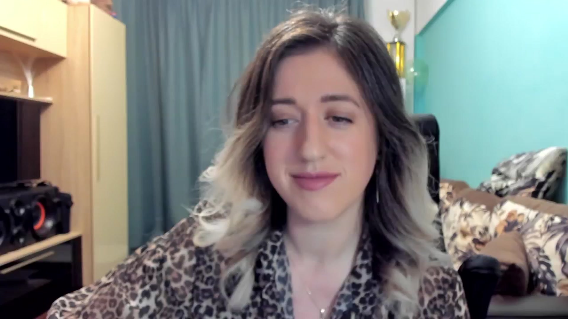 Gallery image thumbnail from SweetDelia_'s myfreecams stream on, 11/11/2024, 23:13 image 19 of 20