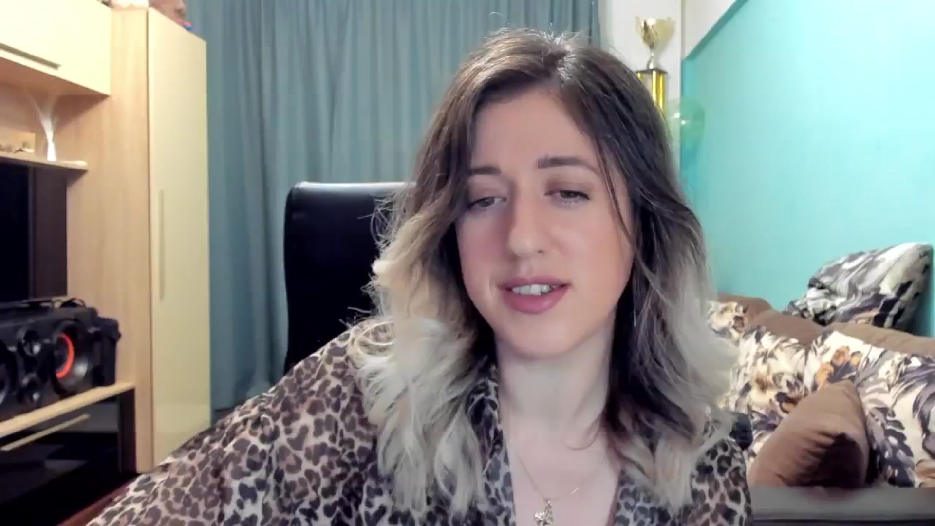 Gallery image thumbnail from SweetDelia_'s myfreecams stream on, 11/12/2024, 24:02 image 11 of 20