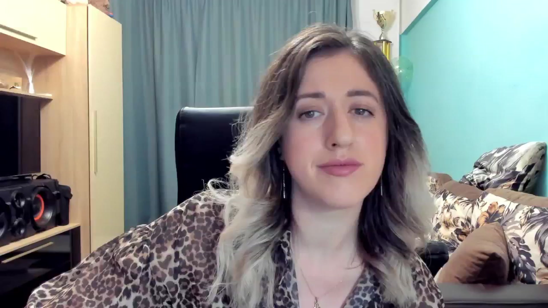 Gallery image thumbnail from SweetDelia_'s myfreecams stream on, 11/12/2024, 24:02 image 5 of 20