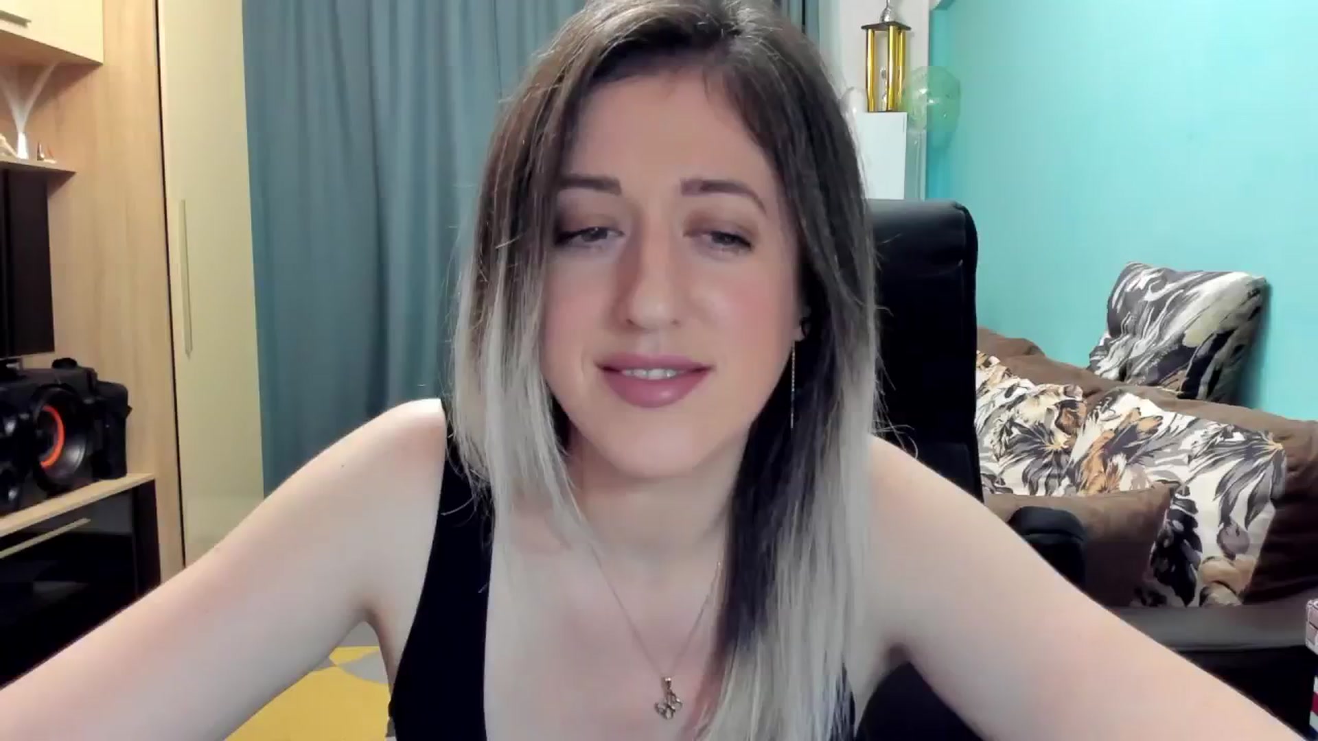 Gallery image thumbnail from SweetDelia_'s myfreecams stream on, 11/22/2024, 24:34 image 7 of 20