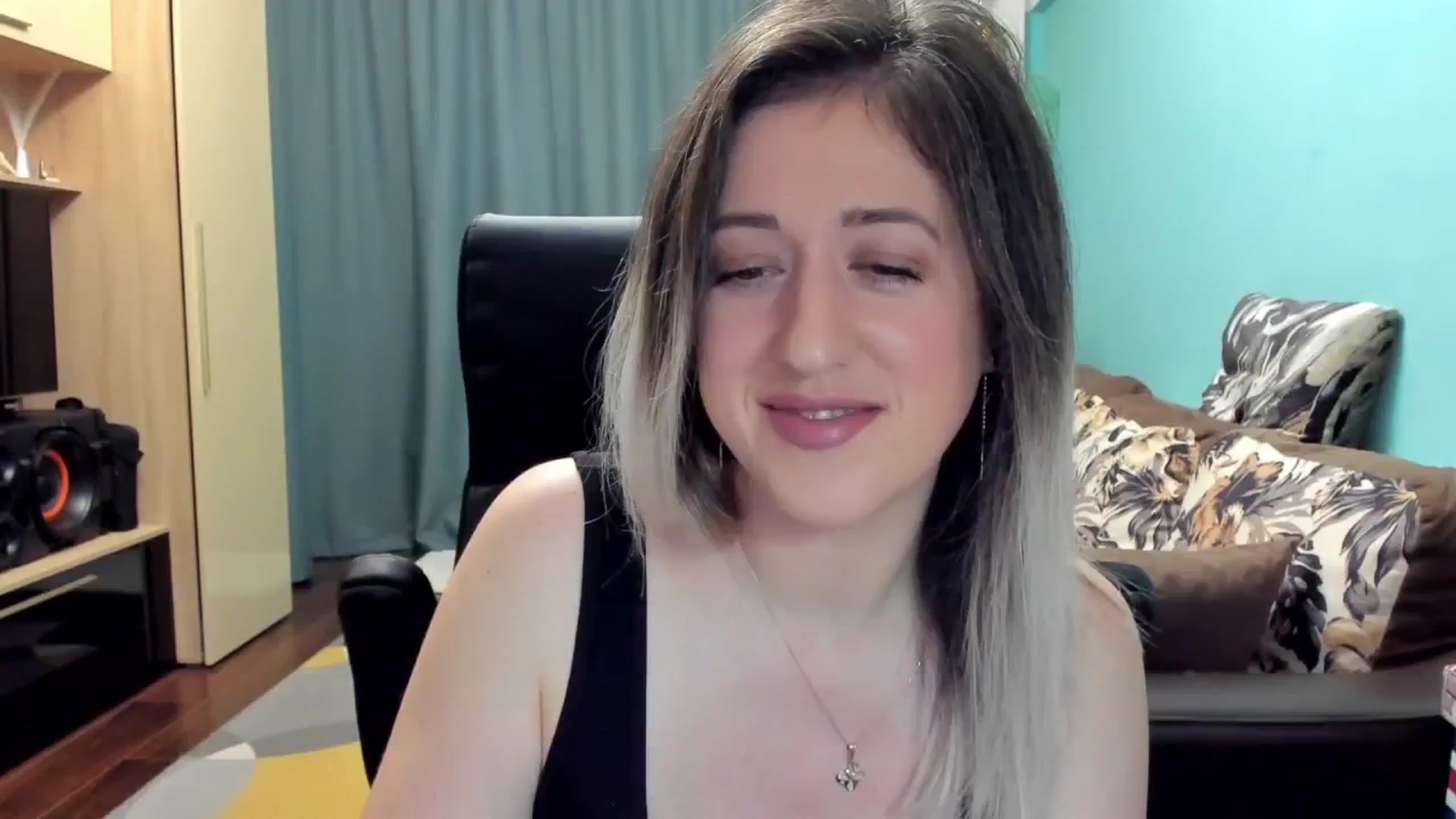Gallery image thumbnail from SweetDelia_'s myfreecams stream on, 11/22/2024, 24:34 image 12 of 20