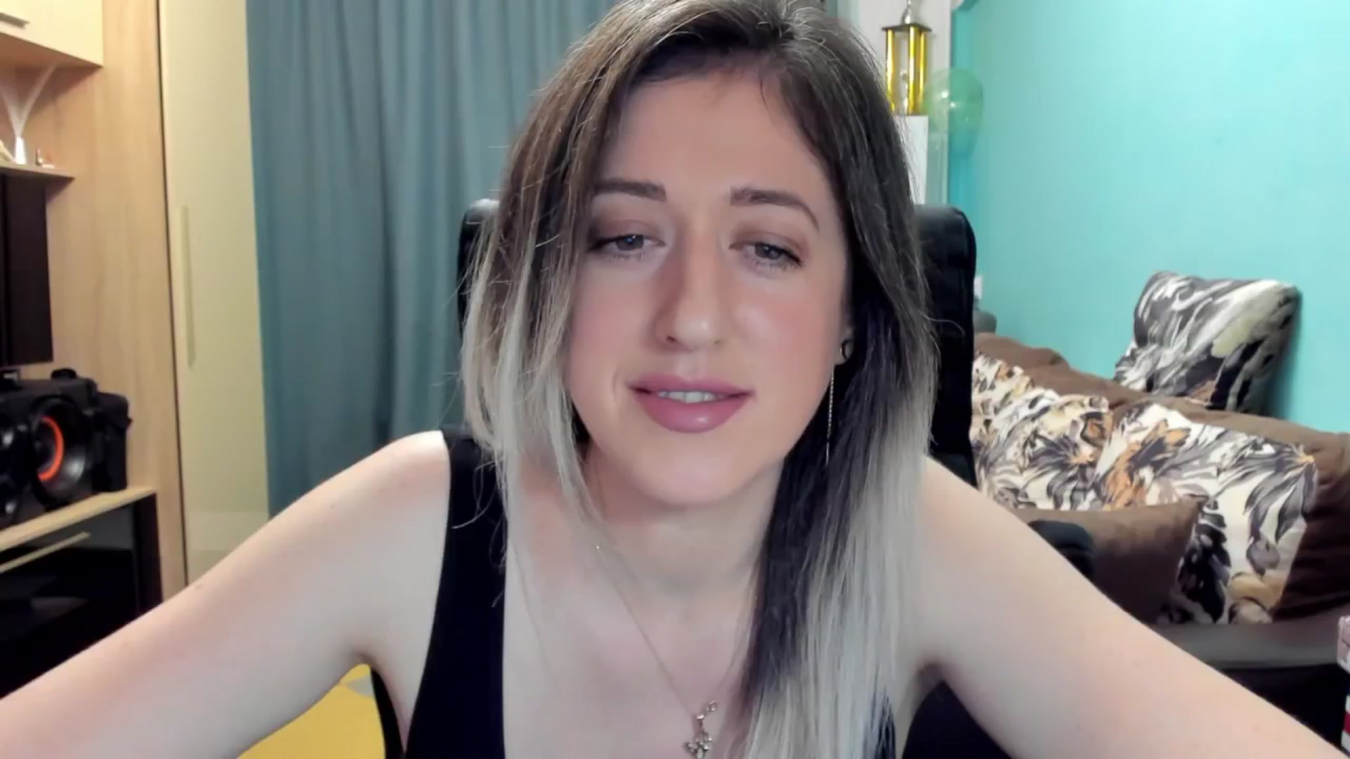 Gallery image thumbnail from SweetDelia_'s myfreecams stream on, 11/22/2024, 24:34 image 5 of 20