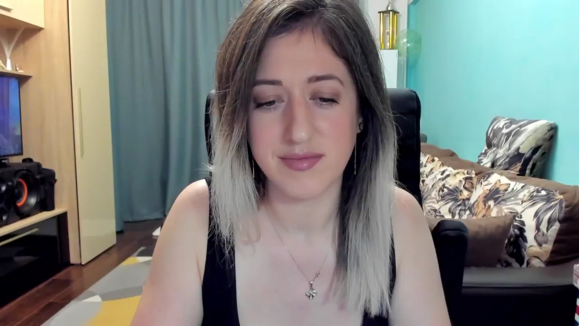 Gallery image thumbnail from SweetDelia_'s myfreecams stream on, 11/22/2024, 24:34 image 2 of 20