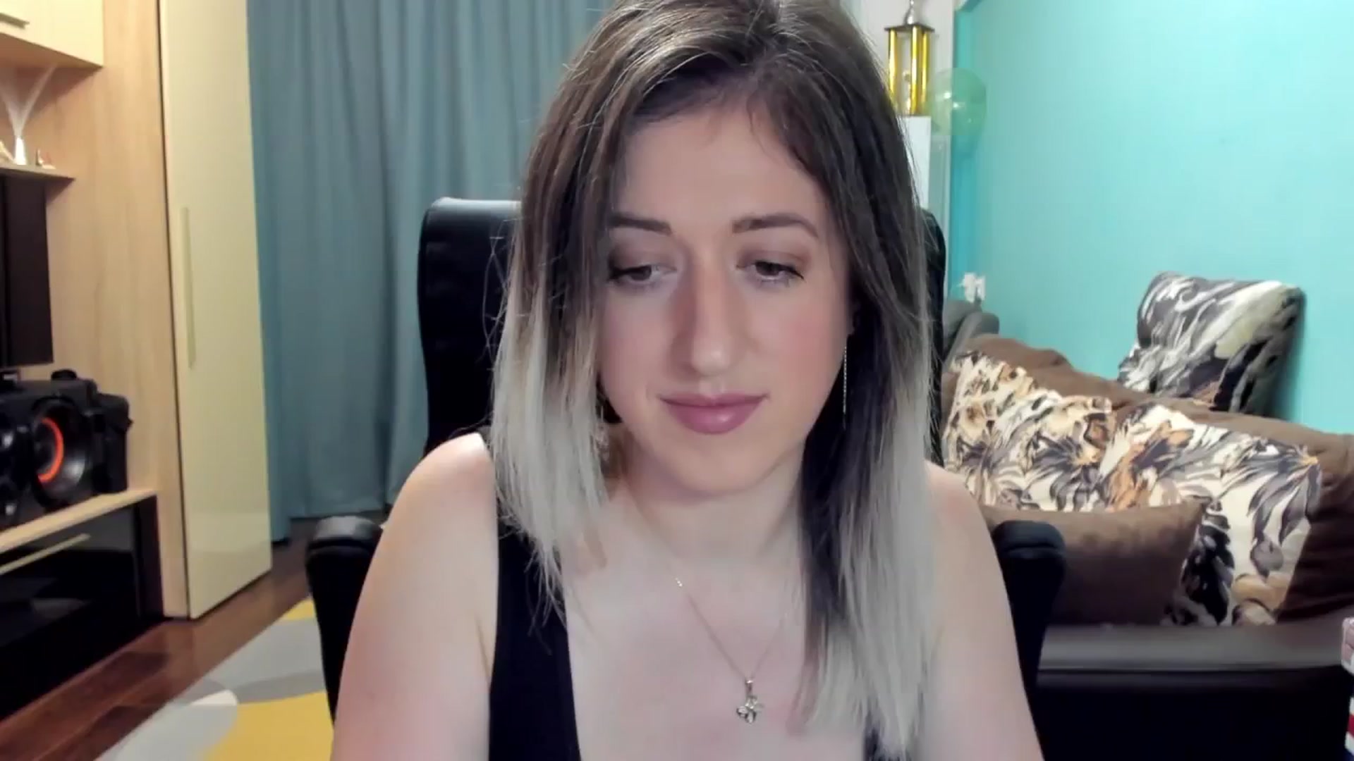 Gallery image thumbnail from SweetDelia_'s myfreecams stream on, 11/22/2024, 24:34 image 11 of 20