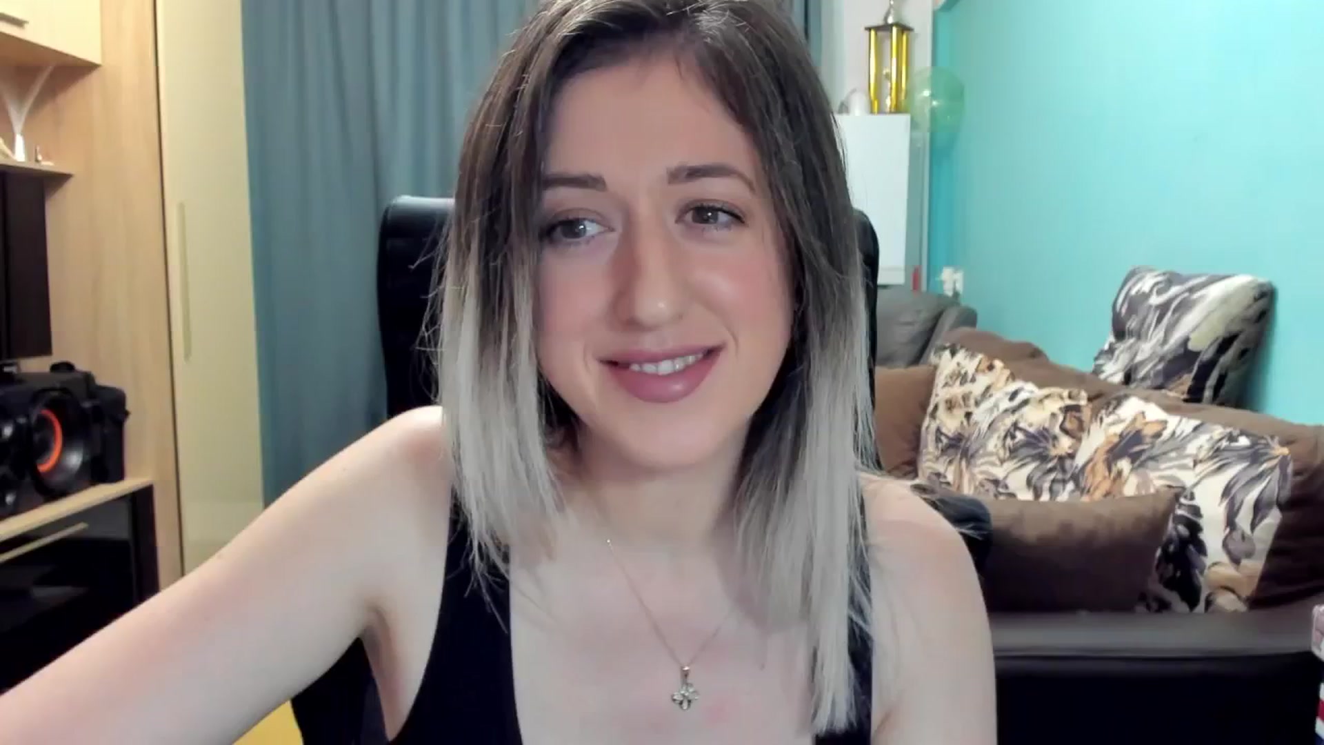 Gallery image thumbnail from SweetDelia_'s myfreecams stream on, 11/22/2024, 24:34 image 14 of 20