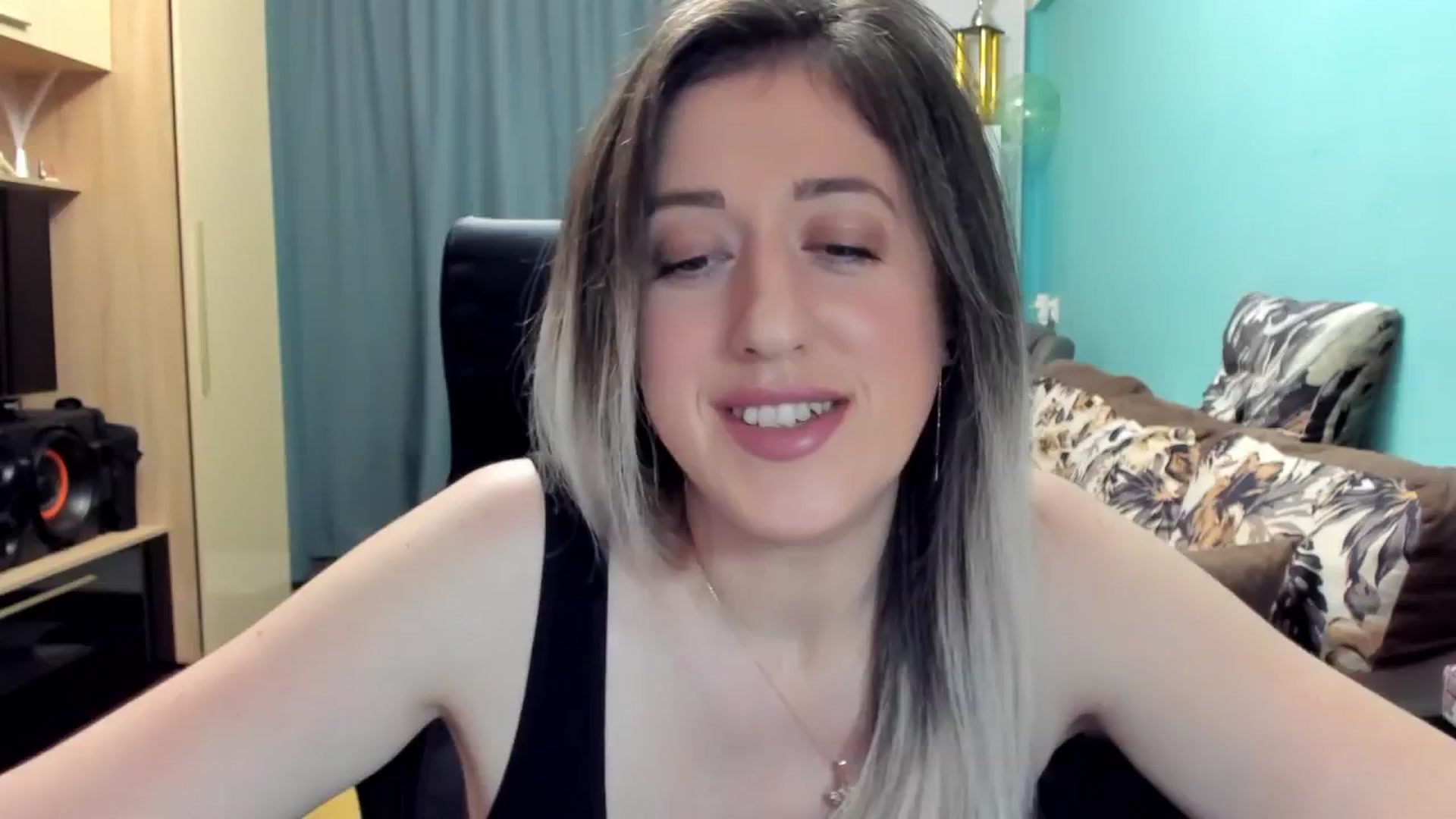 Gallery image thumbnail from SweetDelia_'s myfreecams stream on, 11/22/2024, 24:34 image 13 of 20