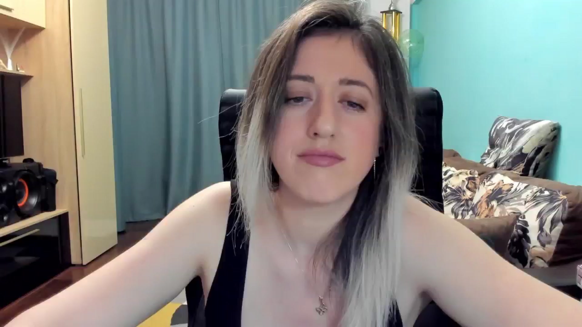 Gallery image thumbnail from SweetDelia_'s myfreecams stream on, 11/22/2024, 24:34 image 16 of 20