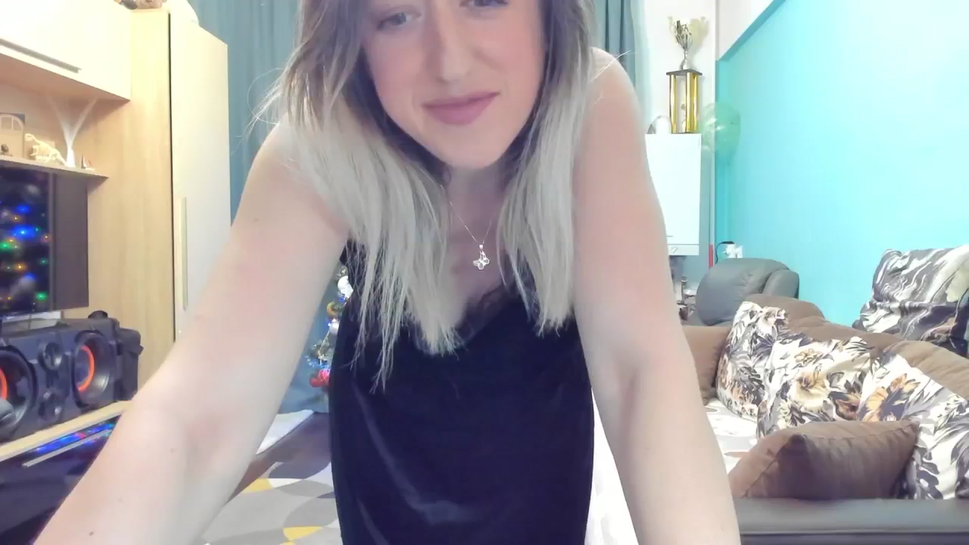 Gallery image thumbnail from SweetDelia_'s myfreecams stream on, 11/25/2024, 23:06 image 15 of 20