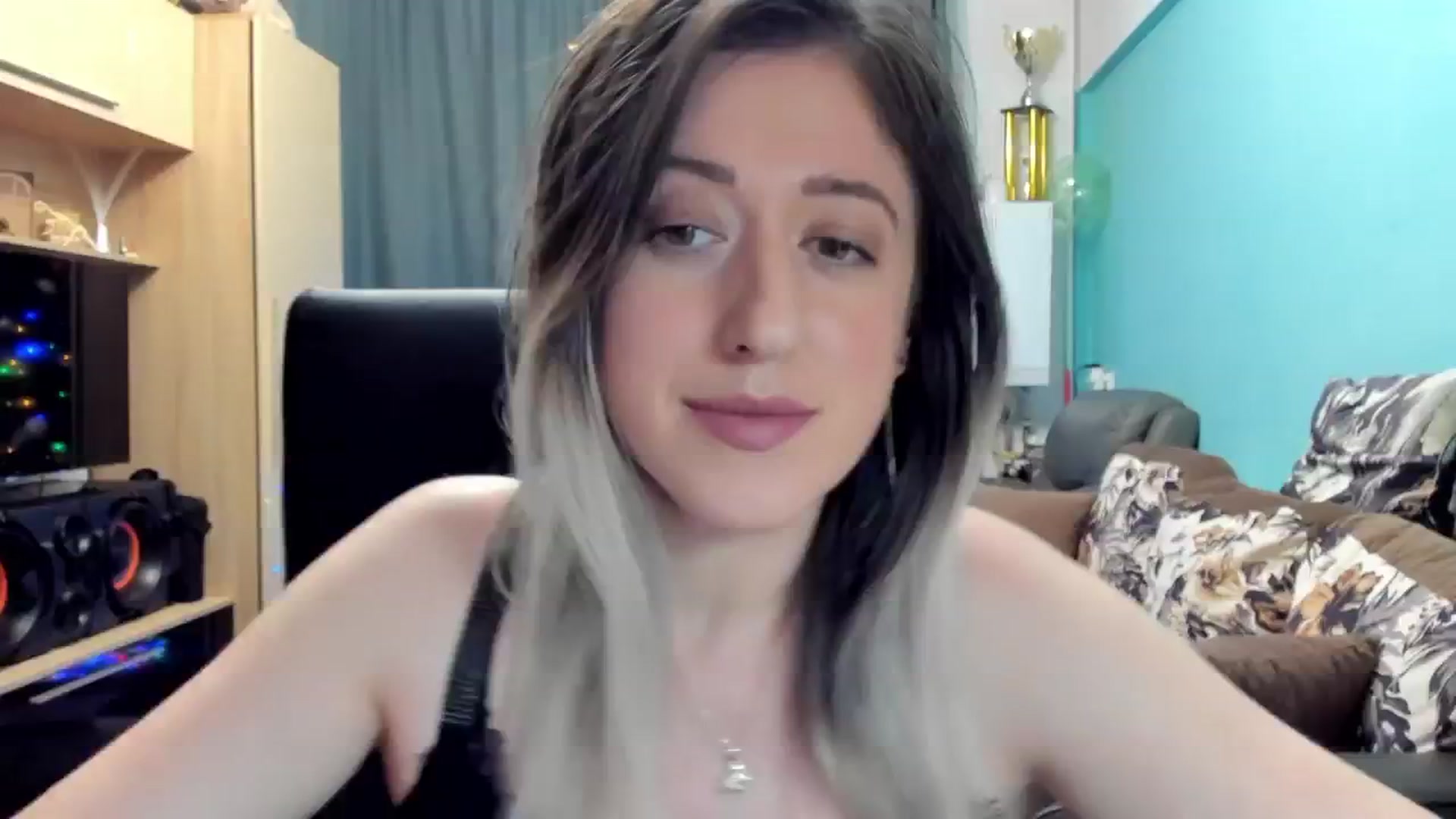Gallery image thumbnail from SweetDelia_'s myfreecams stream on, 11/25/2024, 23:06 image 2 of 20