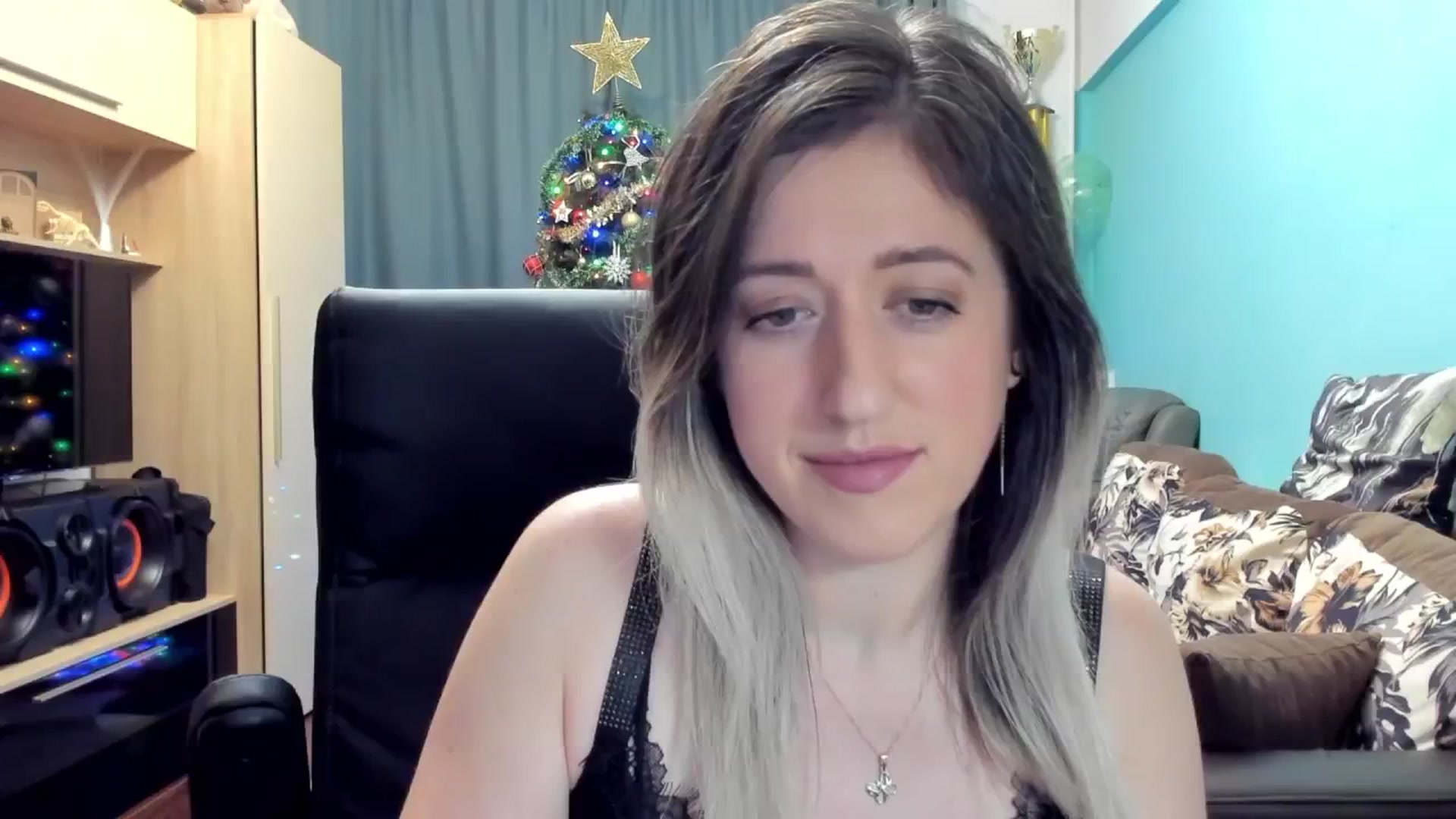 Gallery image thumbnail from SweetDelia_'s myfreecams stream on, 11/25/2024, 23:06 image 5 of 20