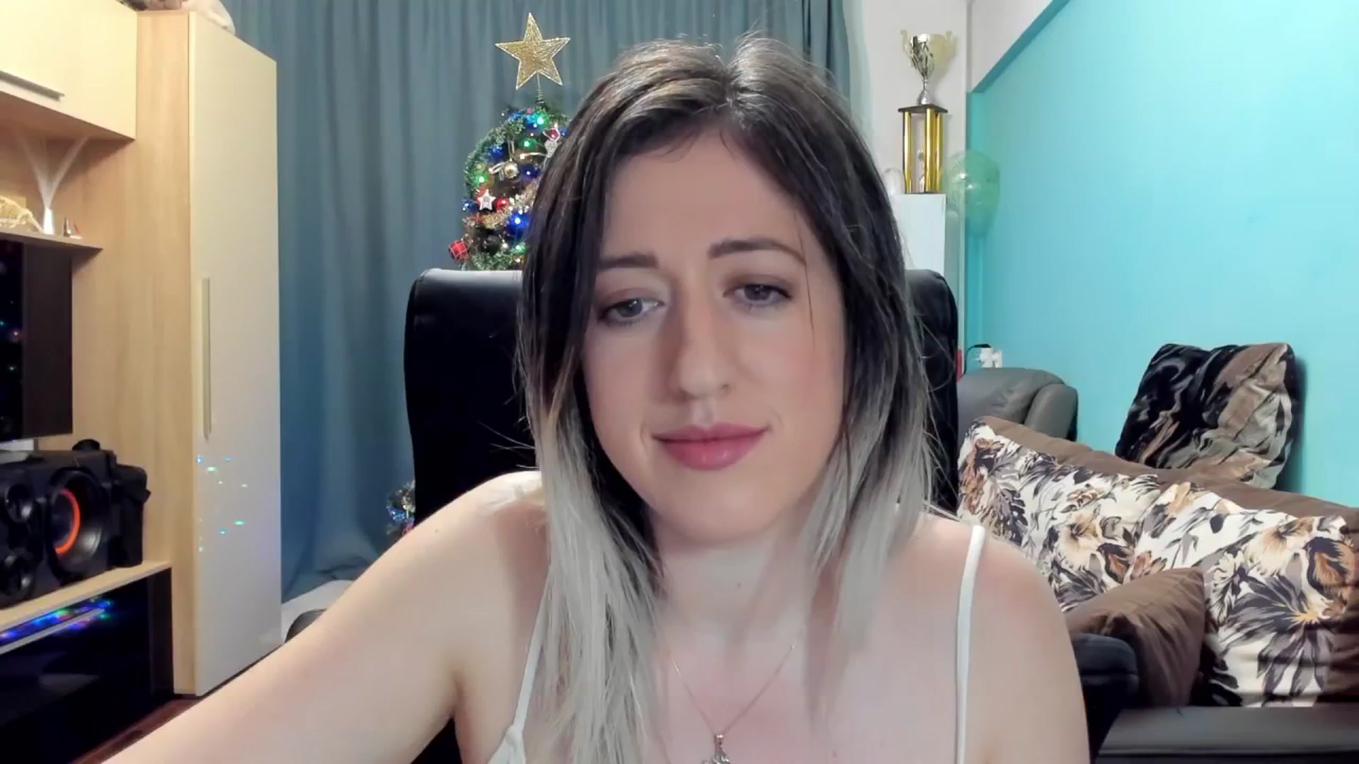 Gallery image thumbnail from SweetDelia_'s myfreecams stream on, 11/27/2024, 03:14 image 8 of 20