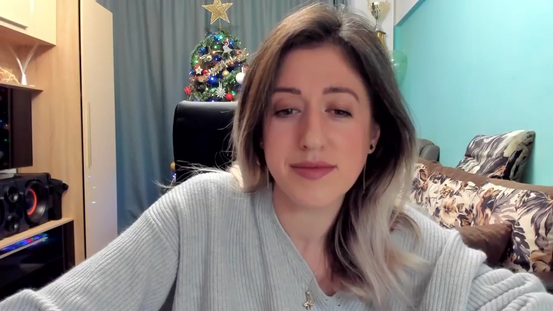 Gallery image thumbnail from SweetDelia_'s myfreecams stream on, 11/28/2024, 23:13 image 5 of 20