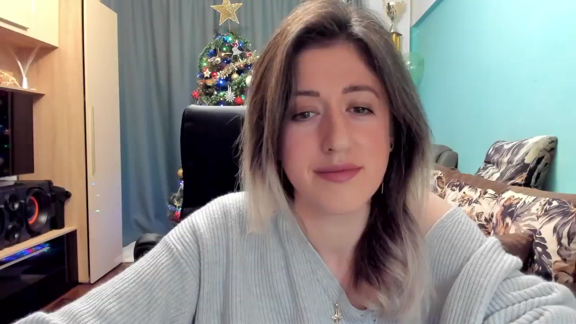 Gallery image thumbnail from SweetDelia_'s myfreecams stream on, 11/28/2024, 23:13 image 4 of 20