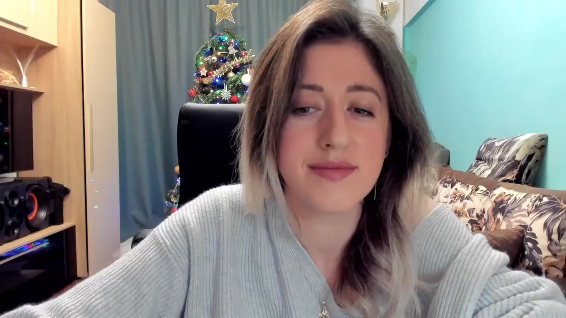 Gallery image thumbnail from SweetDelia_'s myfreecams stream on, 11/28/2024, 23:13 image 3 of 20