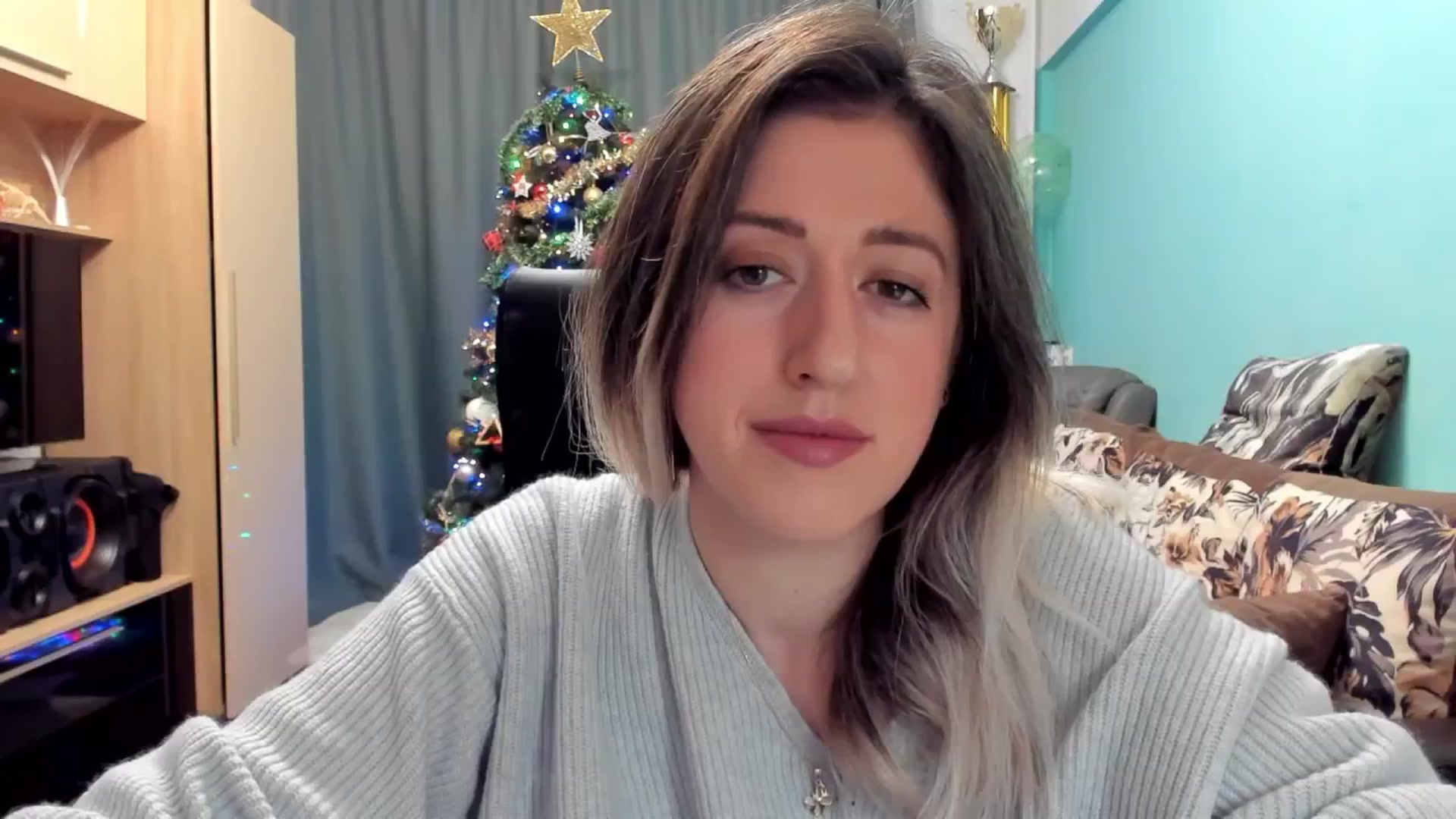 Gallery image thumbnail from SweetDelia_'s myfreecams stream on, 11/28/2024, 23:13 image 17 of 20
