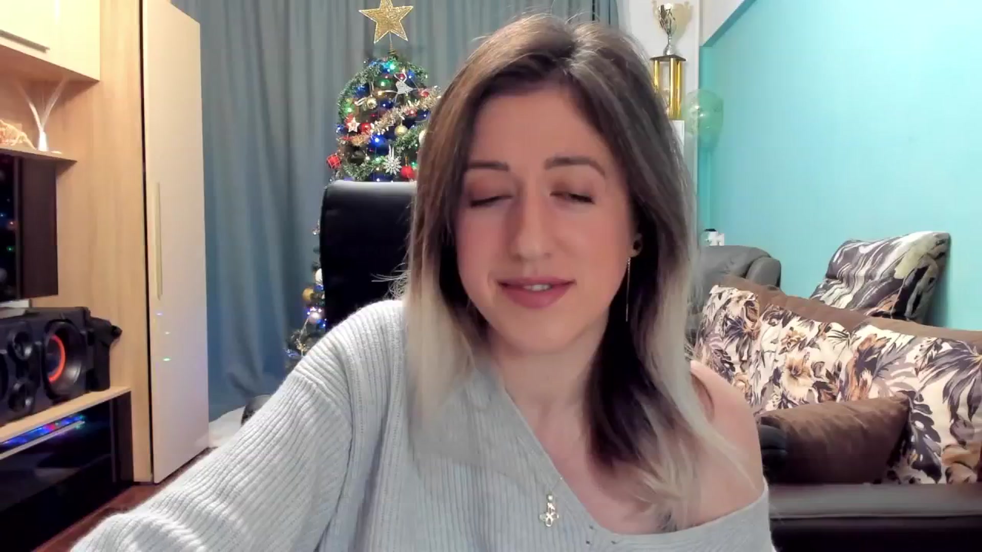 Gallery image thumbnail from SweetDelia_'s myfreecams stream on, 11/28/2024, 23:13 image 10 of 20