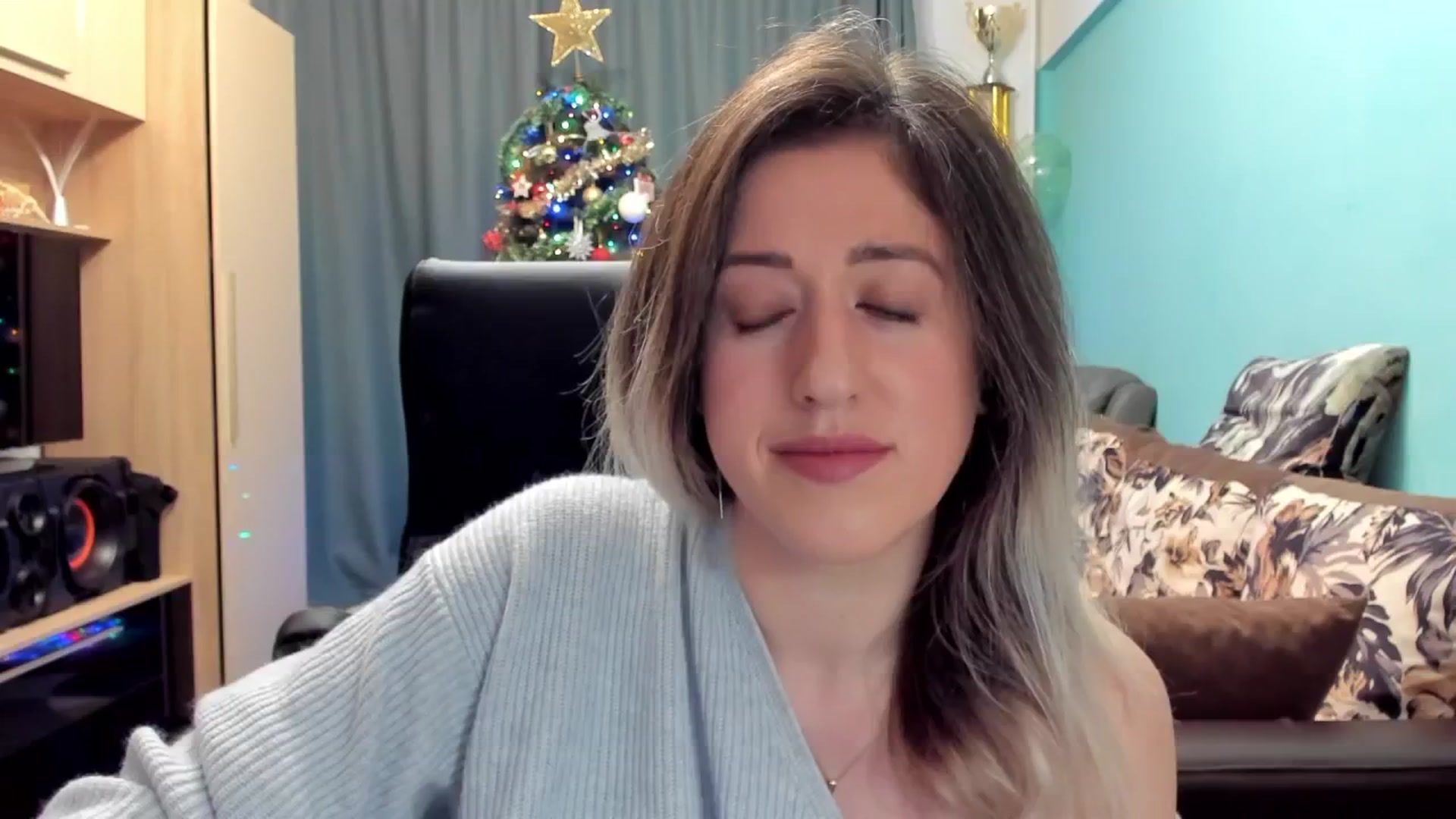 Gallery image thumbnail from SweetDelia_'s myfreecams stream on, 11/29/2024, 01:15 image 2 of 20