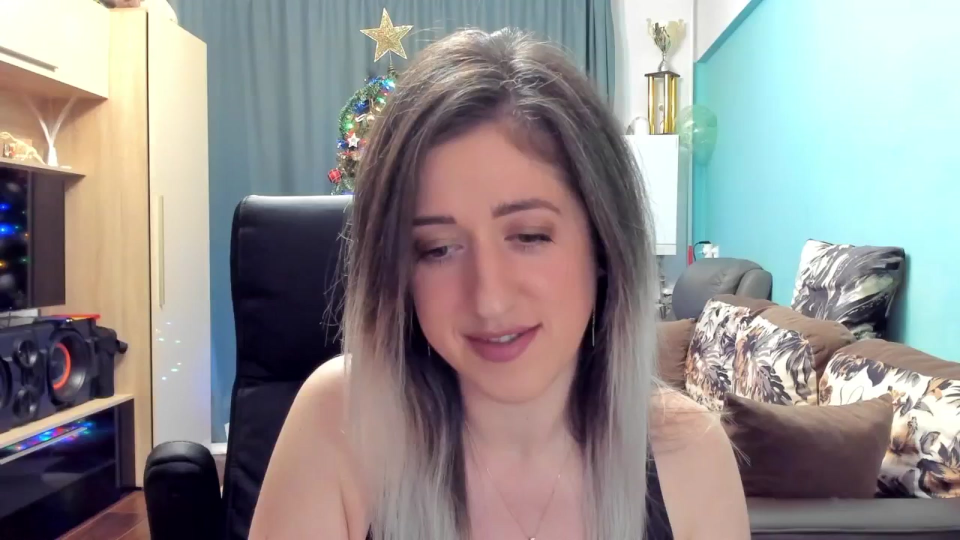 Gallery image thumbnail from SweetDelia_'s myfreecams stream on, 12/04/2024, 22:18 image 20 of 20