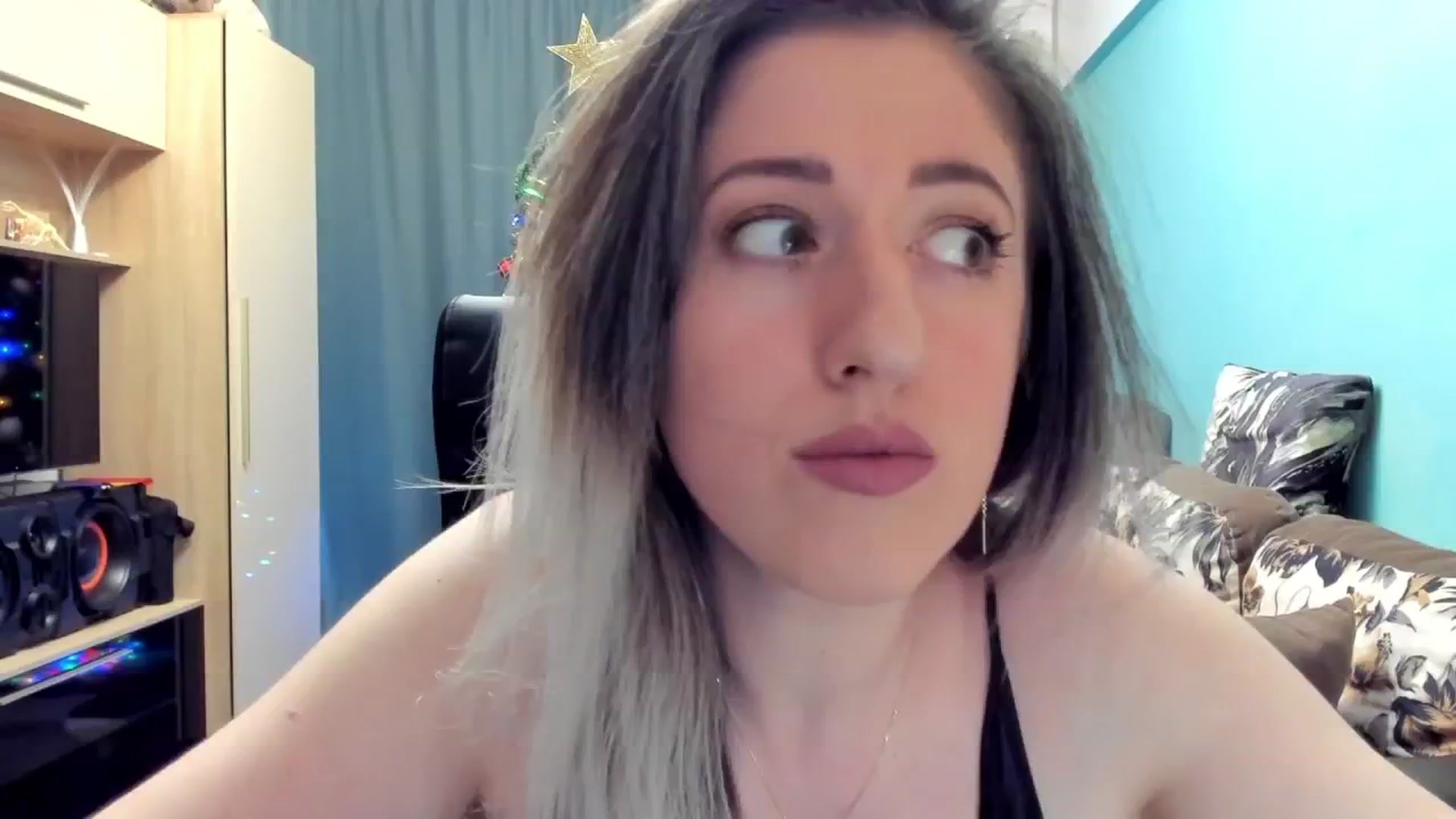 Gallery image thumbnail from SweetDelia_'s myfreecams stream on, 12/04/2024, 22:18 image 9 of 20