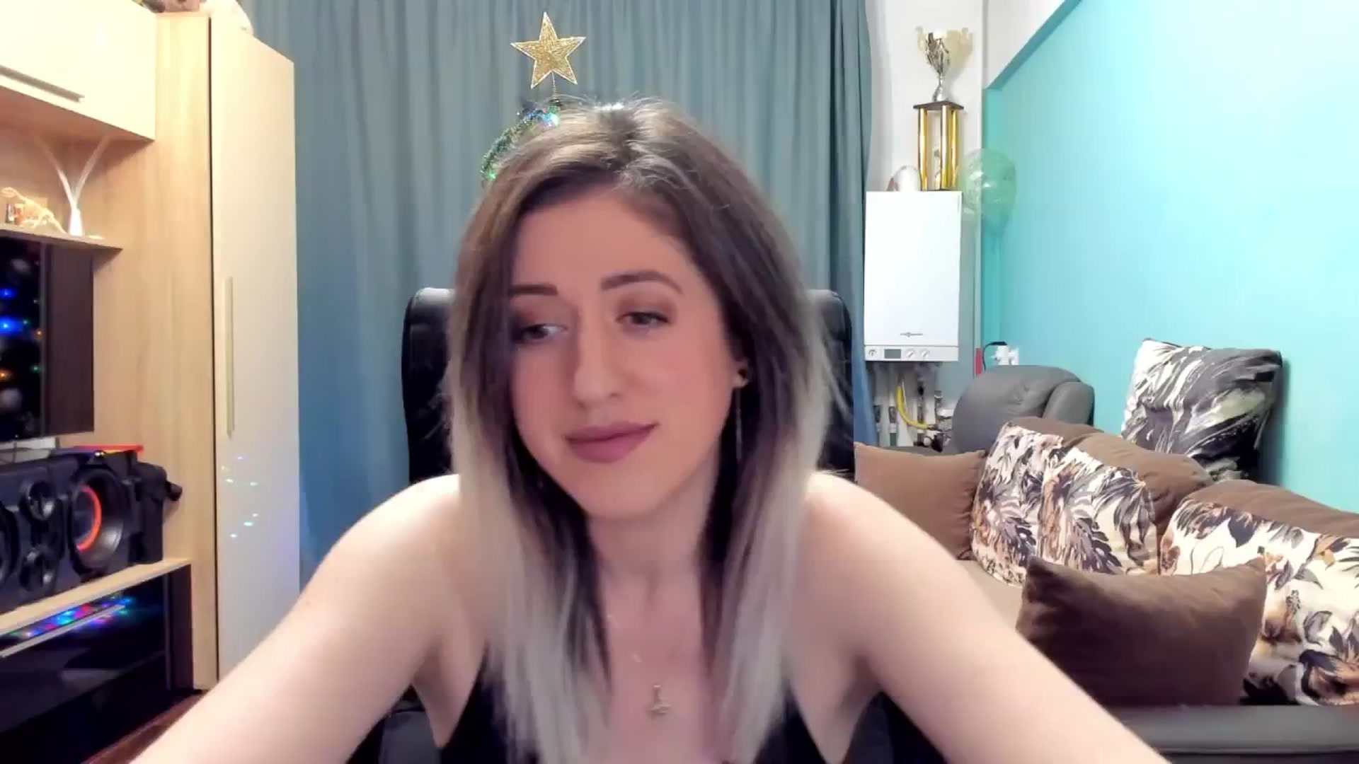 Gallery image thumbnail from SweetDelia_'s myfreecams stream on, 12/04/2024, 22:18 image 8 of 20