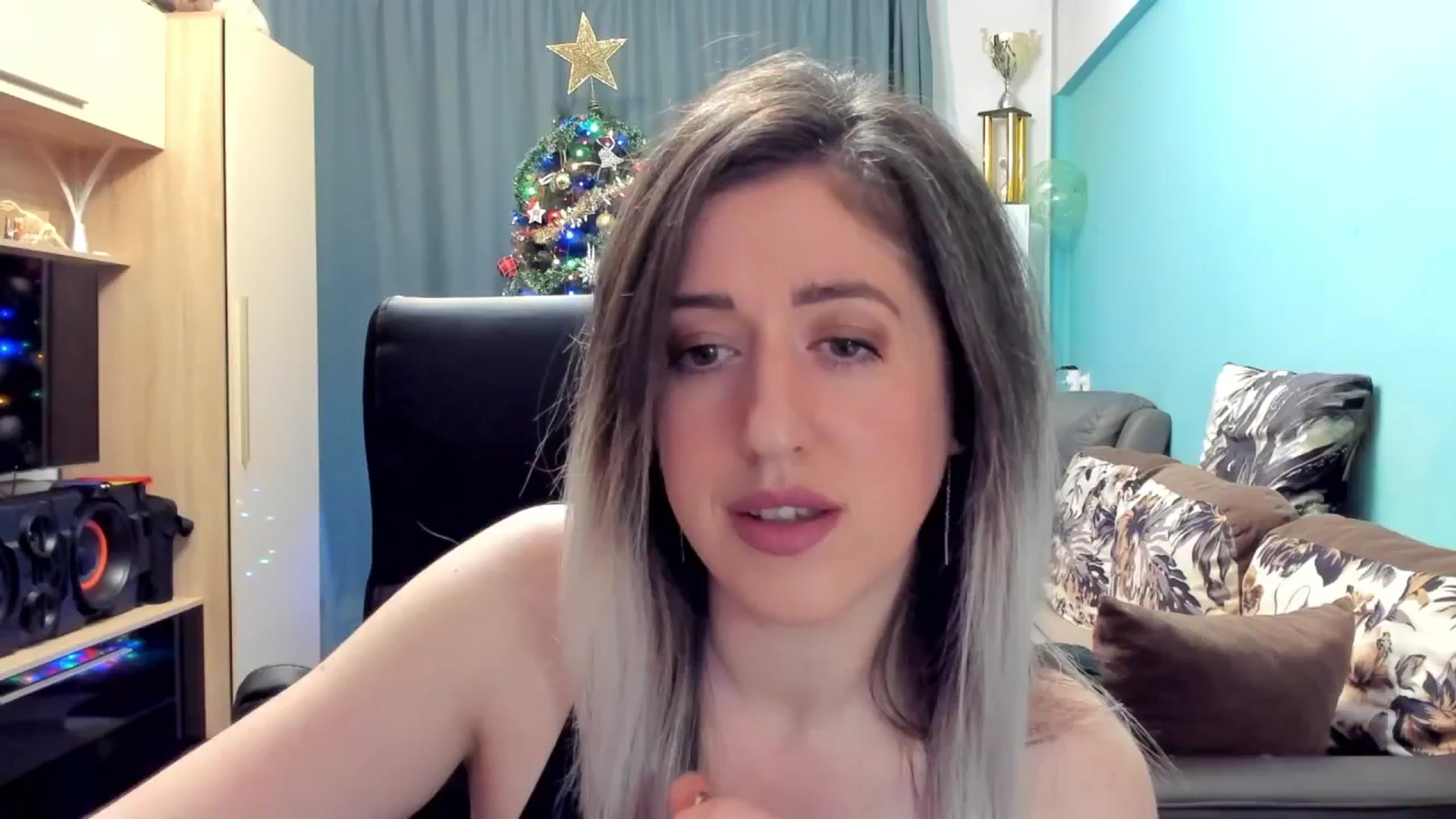Gallery image thumbnail from SweetDelia_'s myfreecams stream on, 12/04/2024, 22:18 image 18 of 20